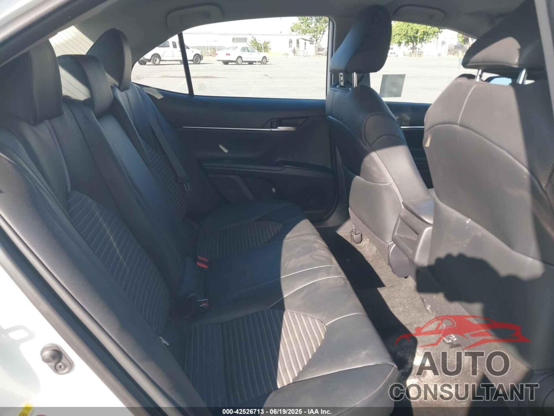 TOYOTA CAMRY 2019 - 4T1B11HK5KU779209