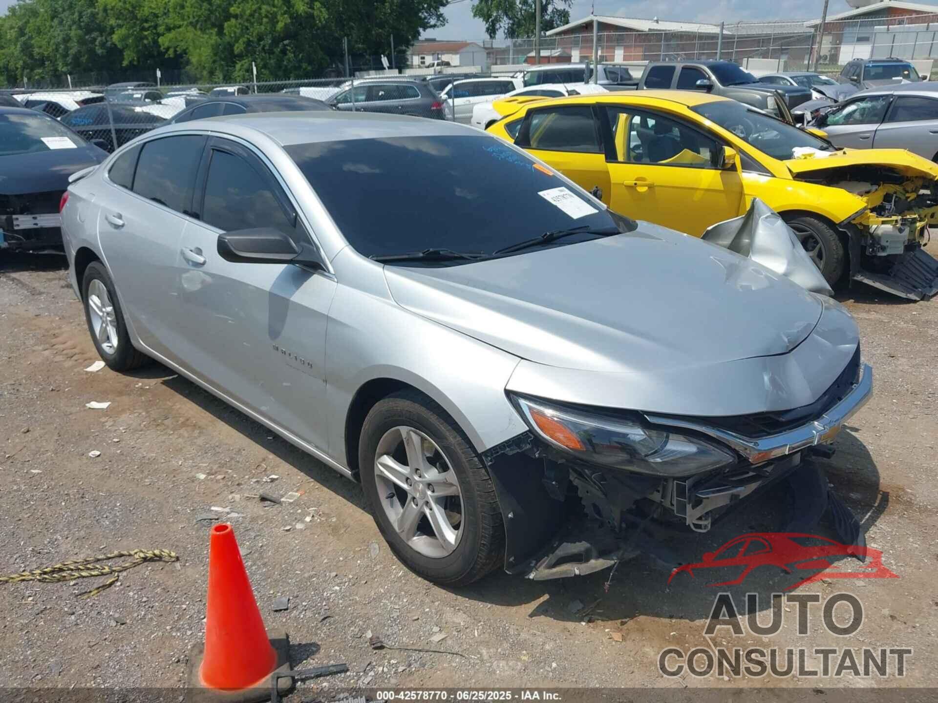 CHEVROLET MALIBU 2020 - 1G1ZB5ST3LF000509