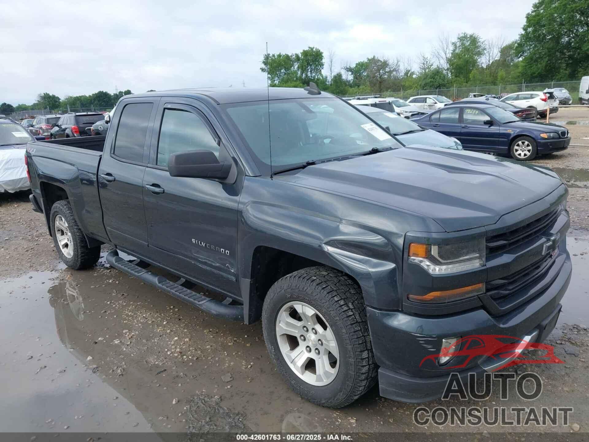 CHEVROLET SILVERADO 1500 2018 - 1GCVKREC1JZ239710