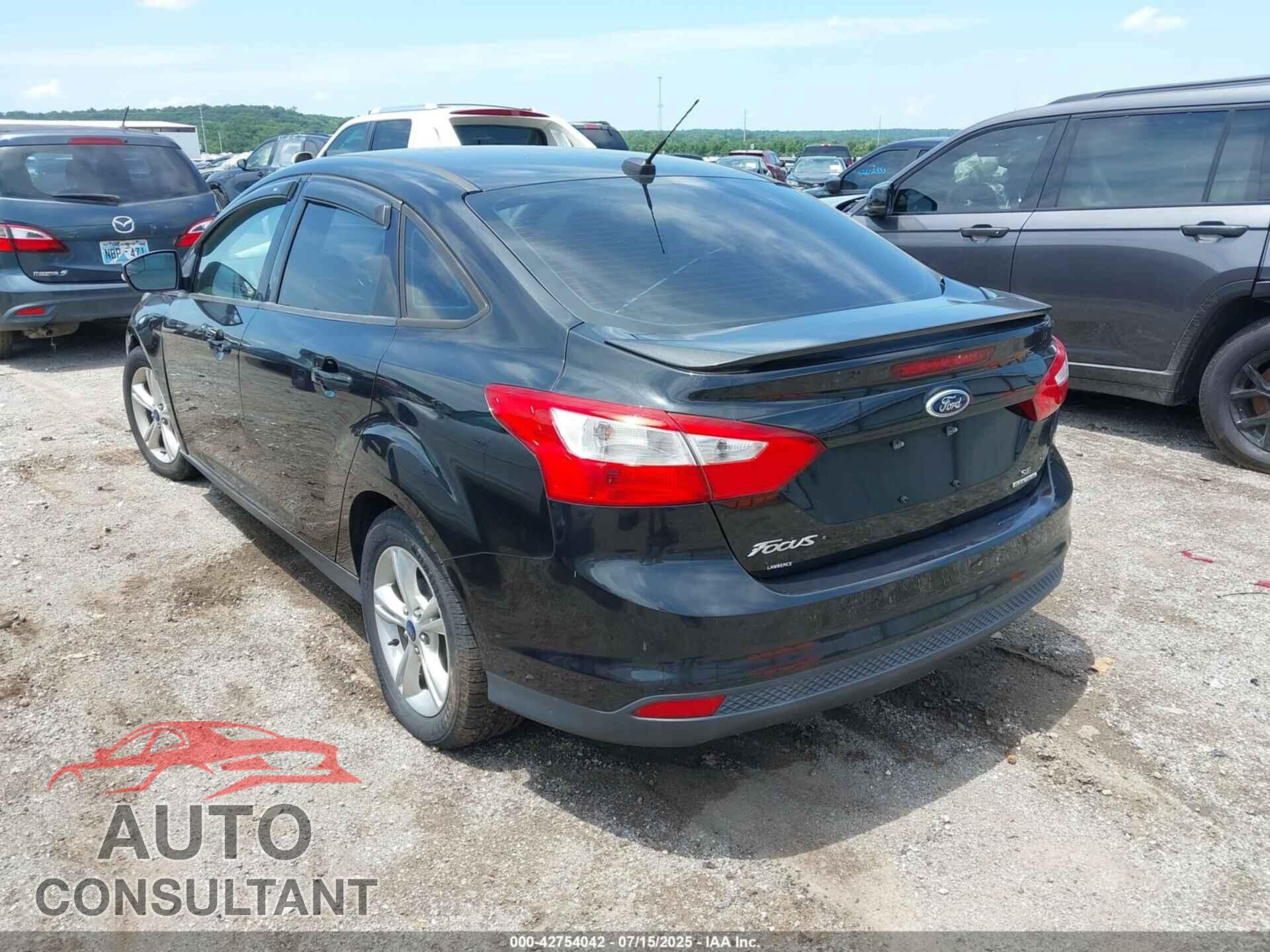FORD FOCUS 2014 - 1FADP3F2XEL270825