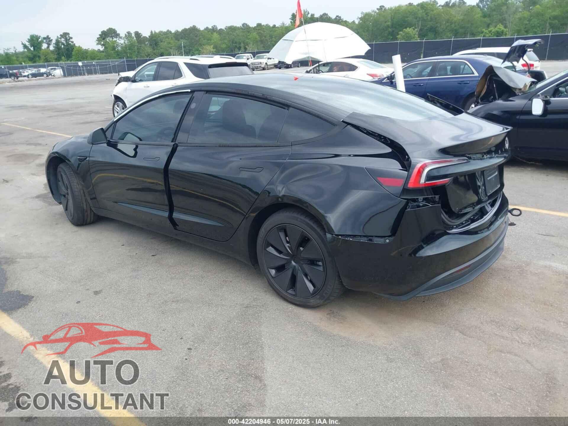 TESLA MODEL 3 2024 - 5YJ3E1EA0RF856726