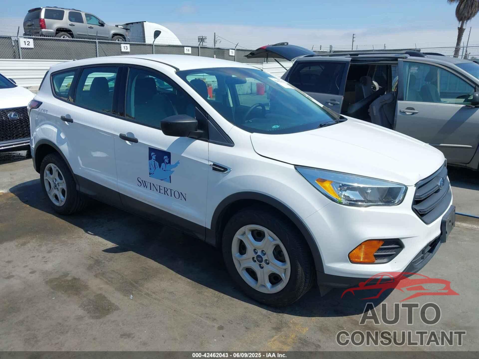 FORD ESCAPE 2017 - 1FMCU0F72HUE74070