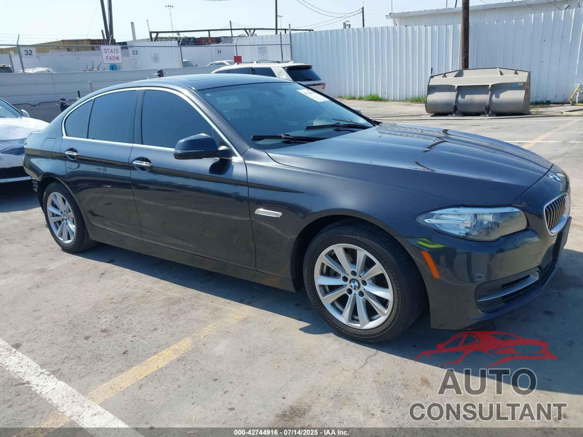 BMW 528I 2014 - WBA5A5C58ED507636