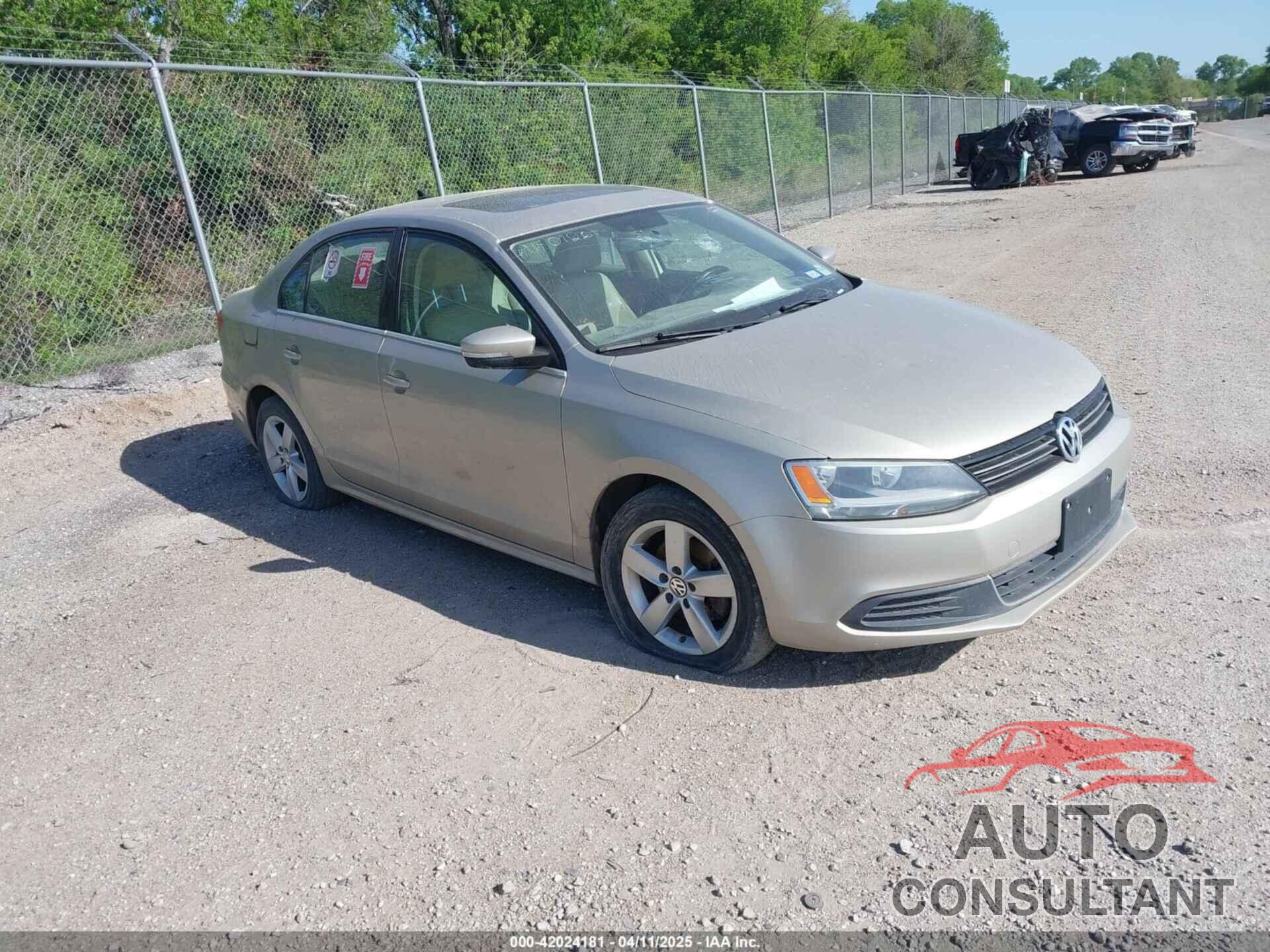VOLKSWAGEN JETTA 2013 - 3VWLL7AJ1DM223278