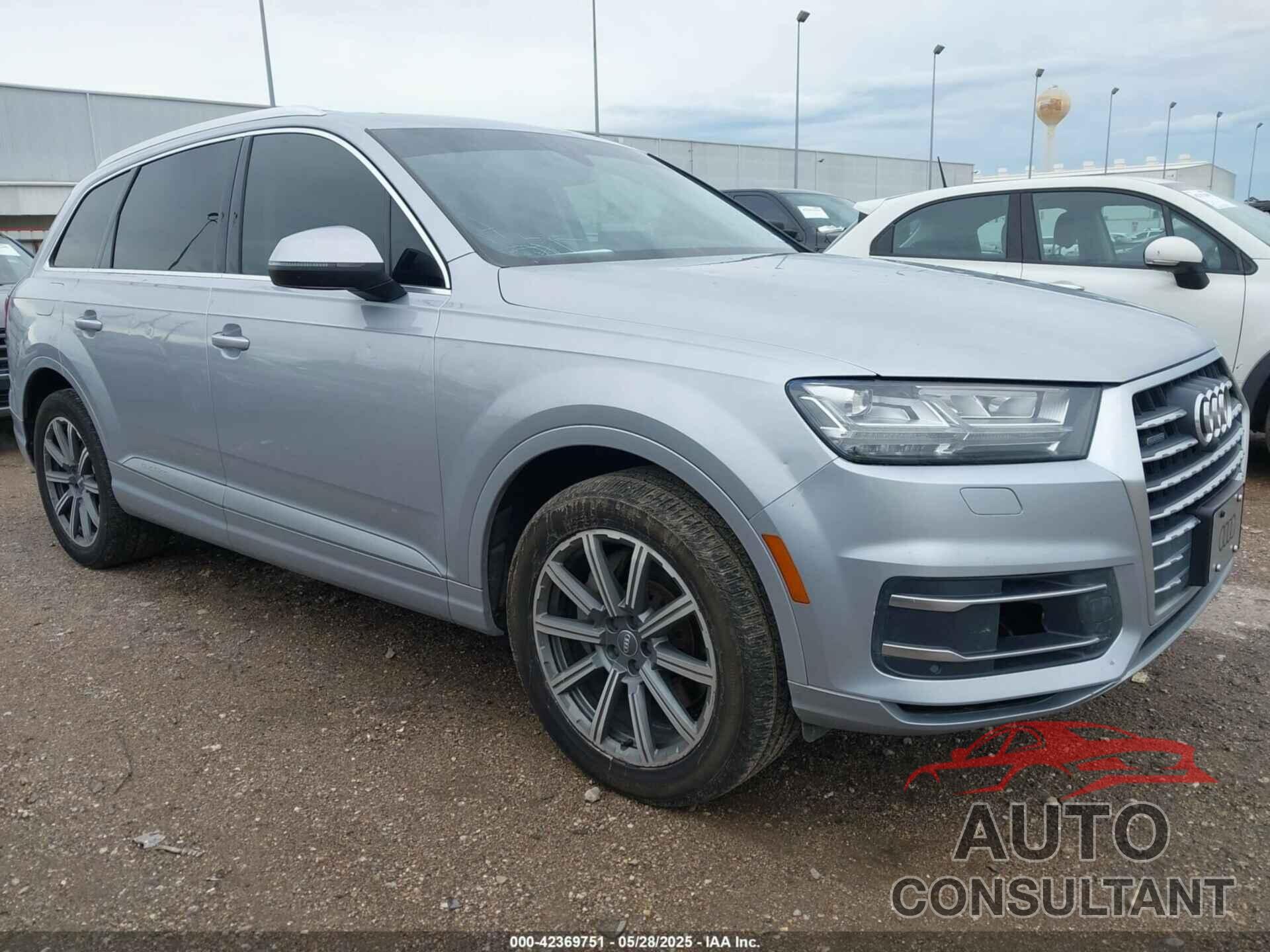 AUDI Q7 2019 - WA1LHAF74KD041639