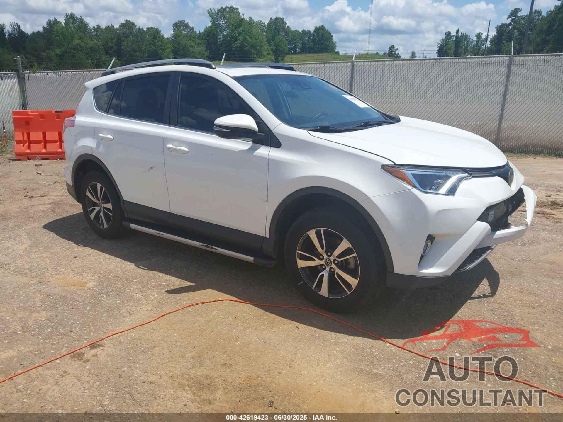 TOYOTA RAV4 2017 - JTMWFREV9HJ139504