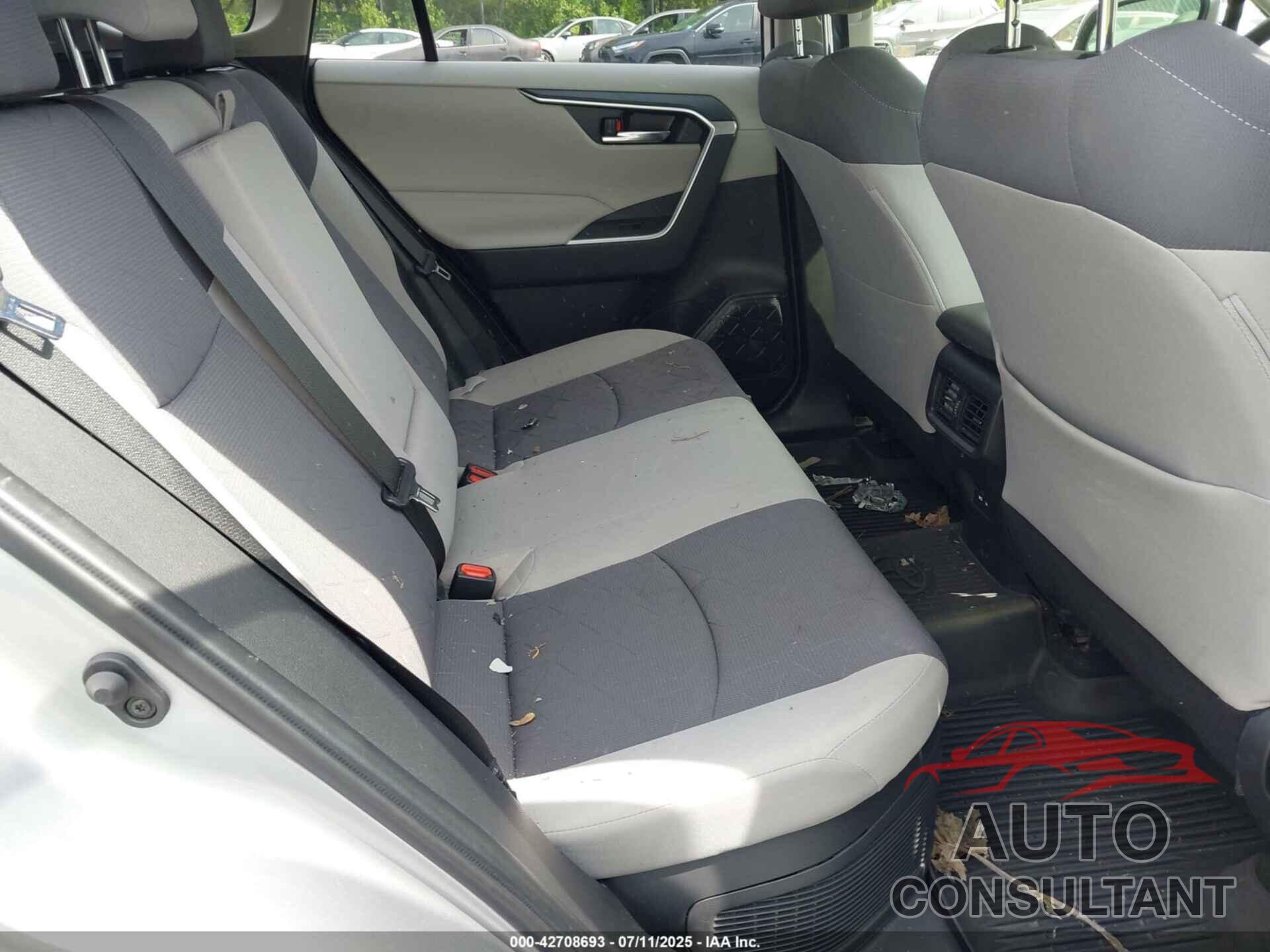 TOYOTA RAV4 HYBRID 2021 - JTMRWRFV2MD125044