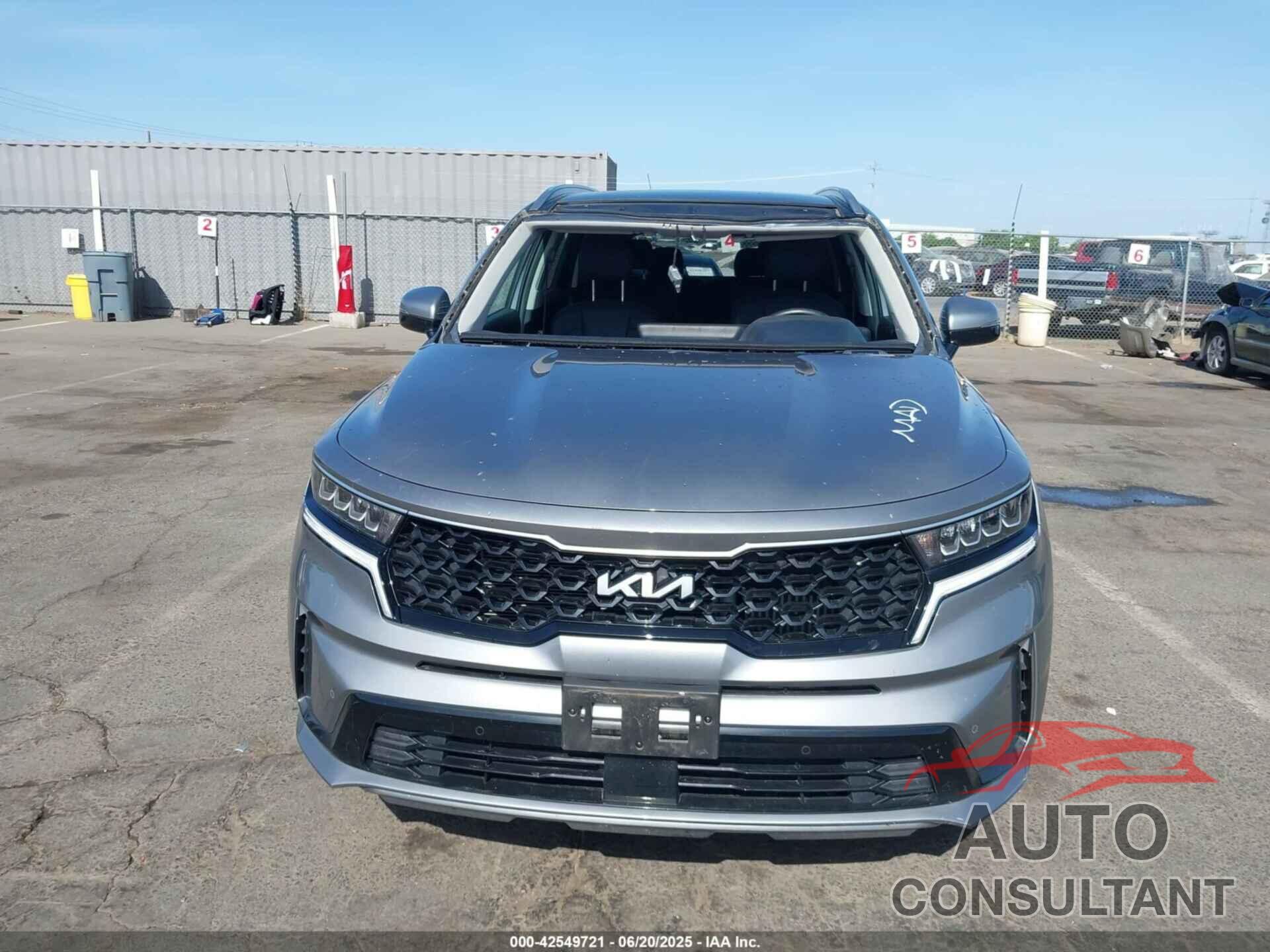 KIA SORENTO HYBRID 2023 - KNDRH4LG8P5136535