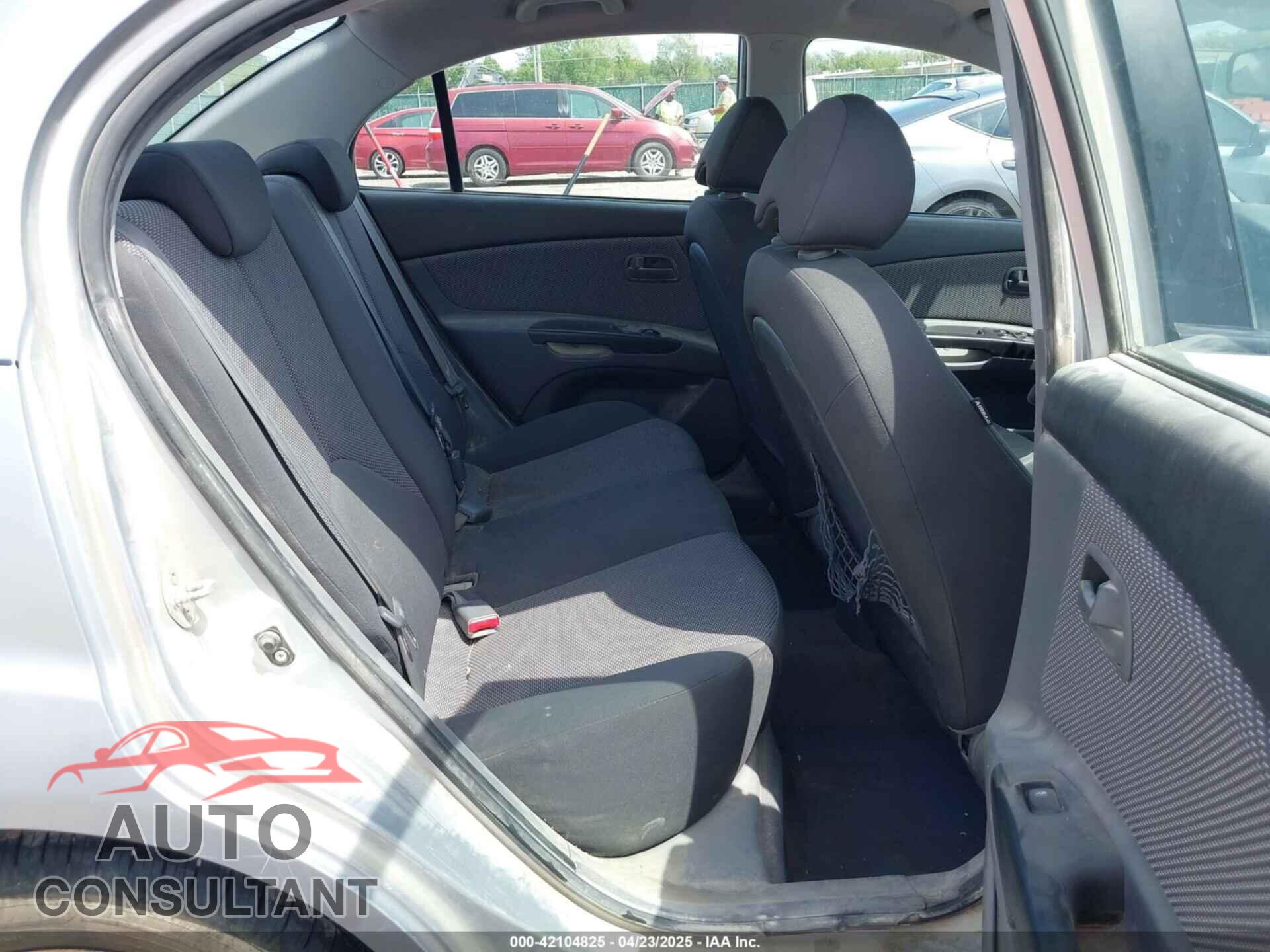 KIA RIO 2011 - KNADH4A37B6750325