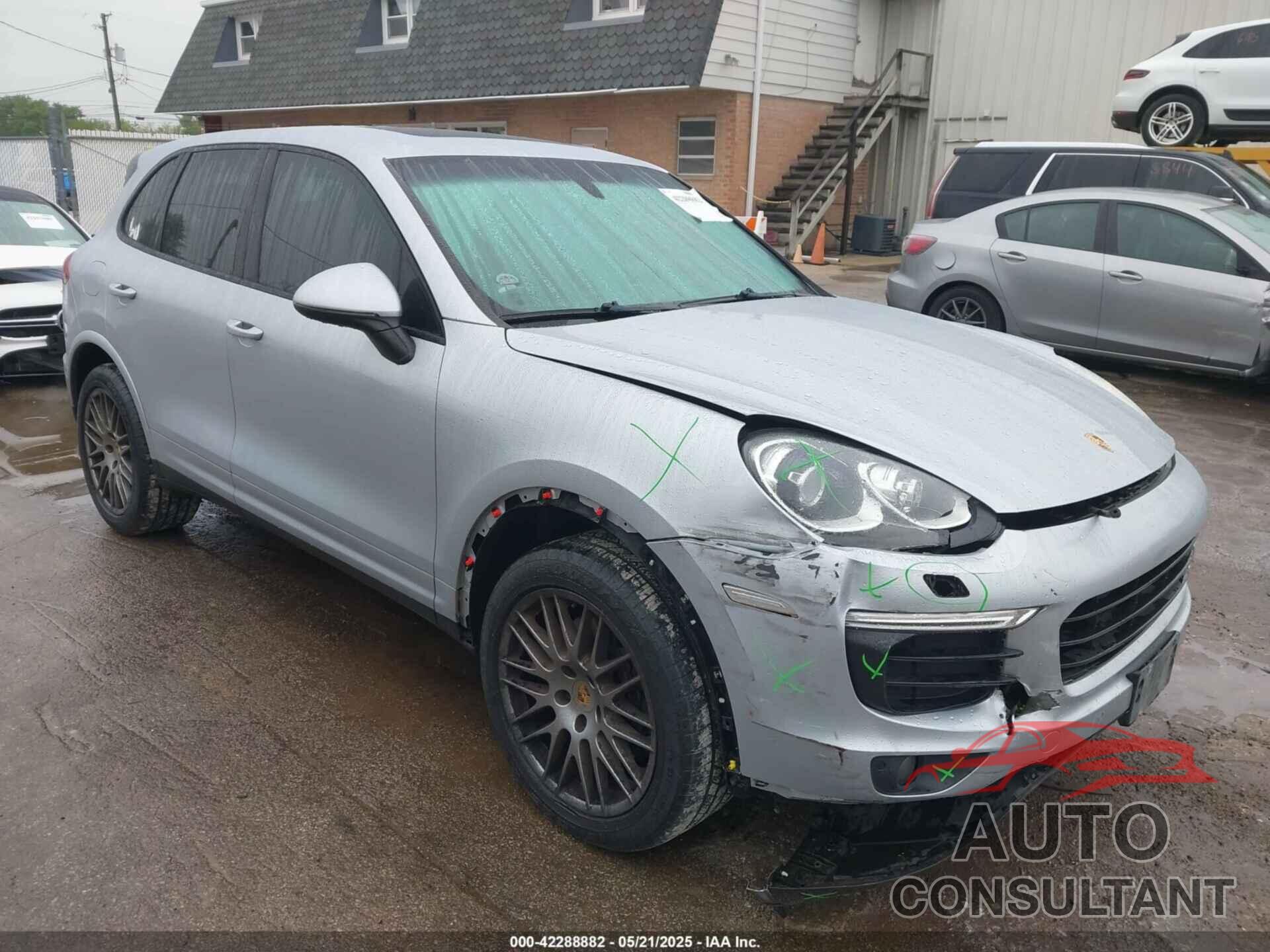 PORSCHE CAYENNE 2017 - WP1AA2A25HKA80522