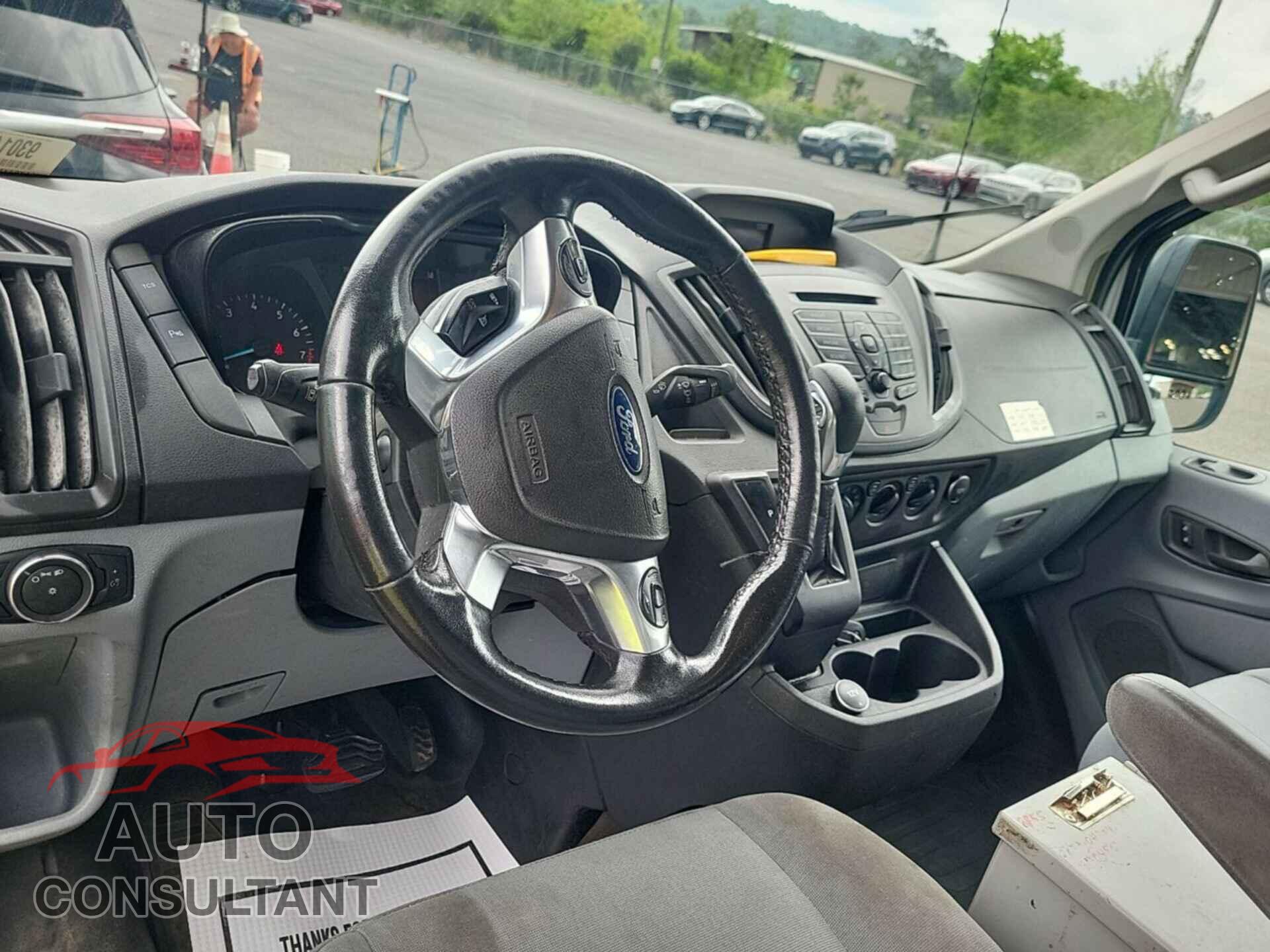 FORD TRANSIT 2019 - 1FTYE1YM4KKA38033