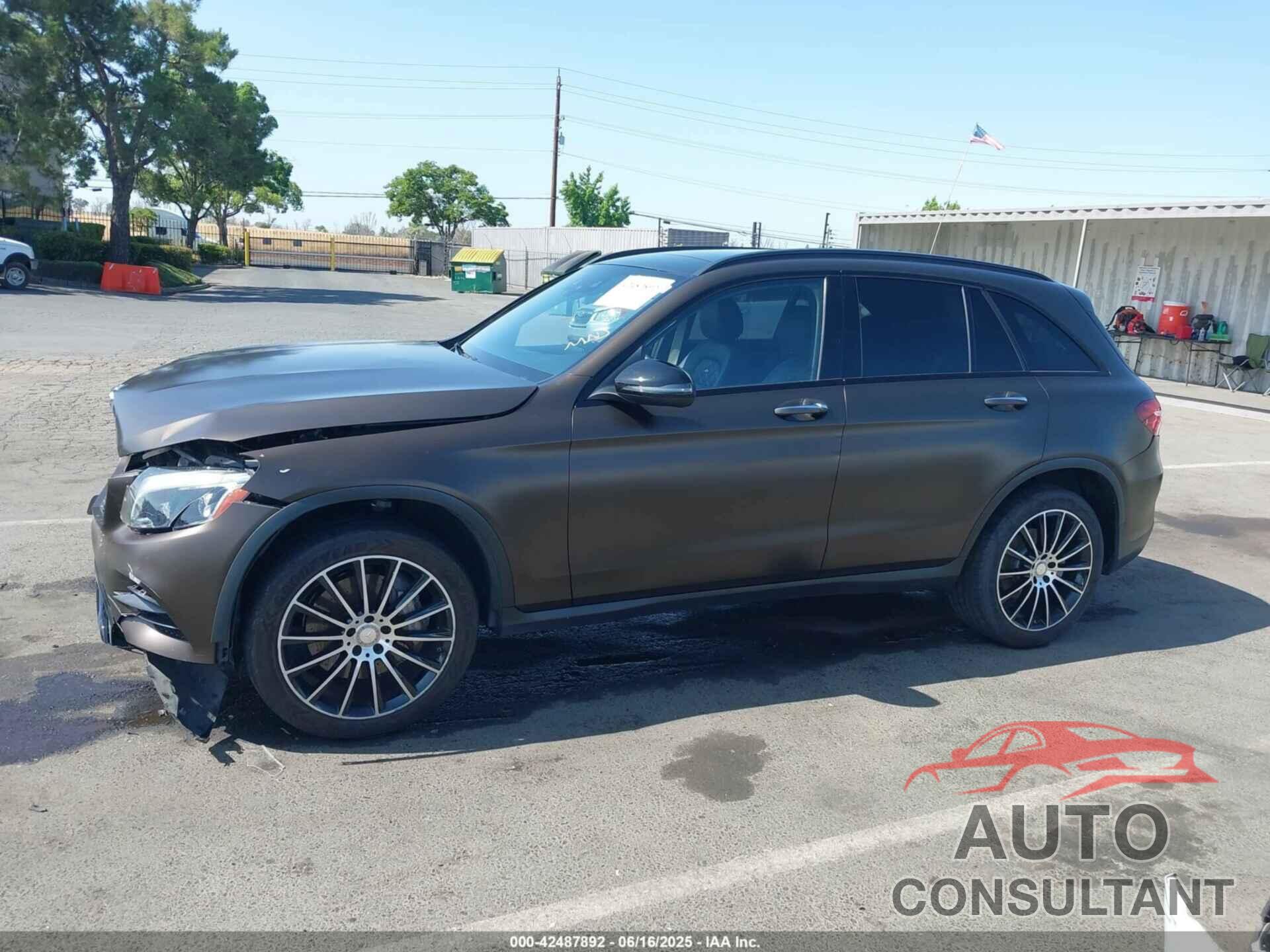 MERCEDES-BENZ GLC 300 2016 - WDC0G4KB8GF002520