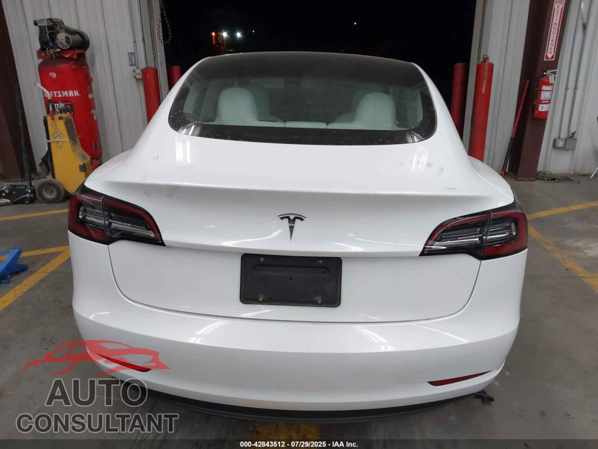 TESLA MODEL 3 2023 - 5YJ3E1EA8PF383882