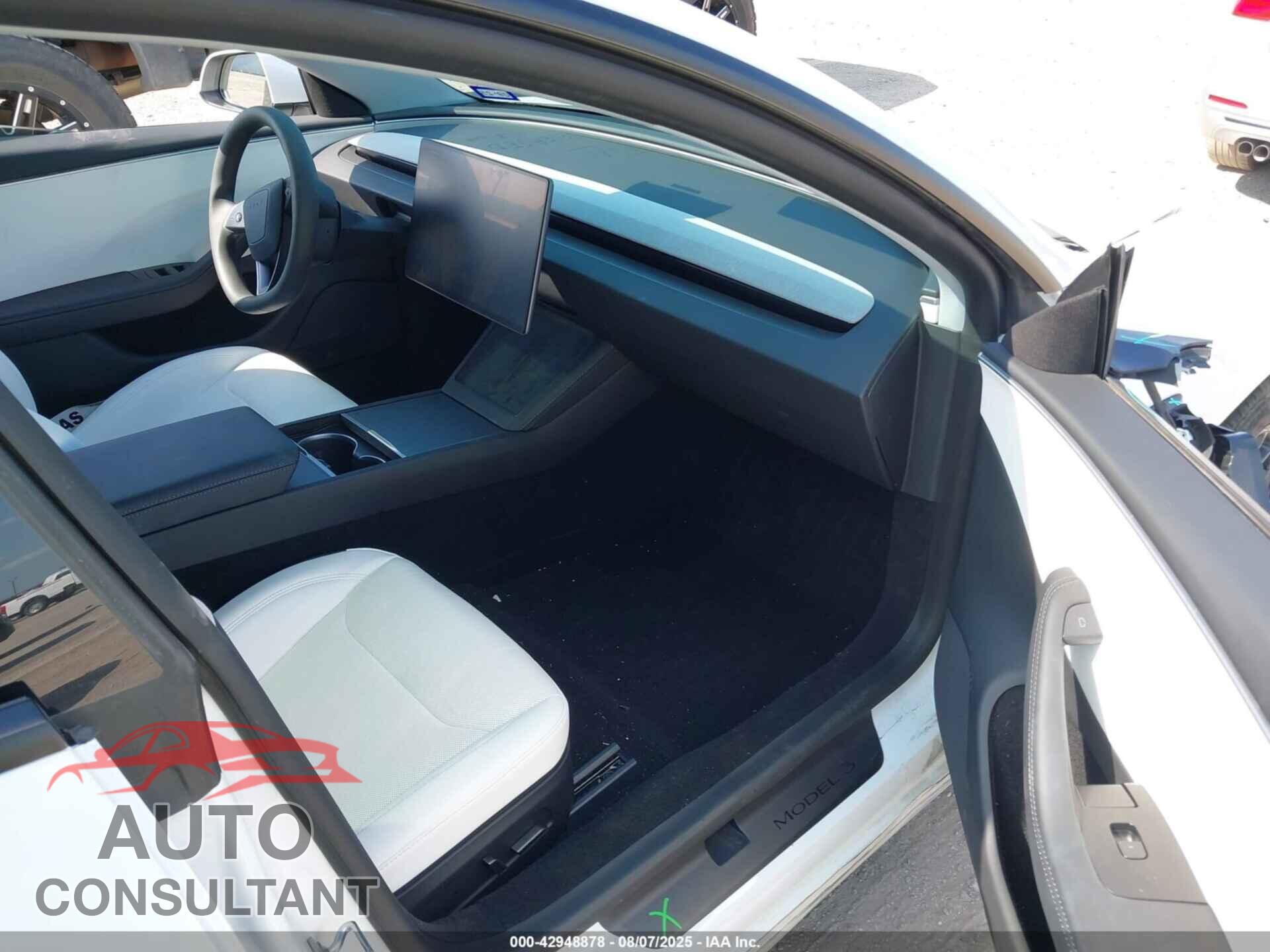 TESLA MODEL 3 2024 - 5YJ3E1EA6RF867228
