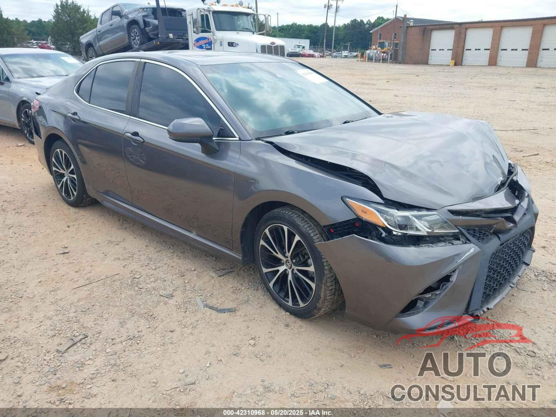 TOYOTA CAMRY 2019 - 4T1B11HK2KU250977