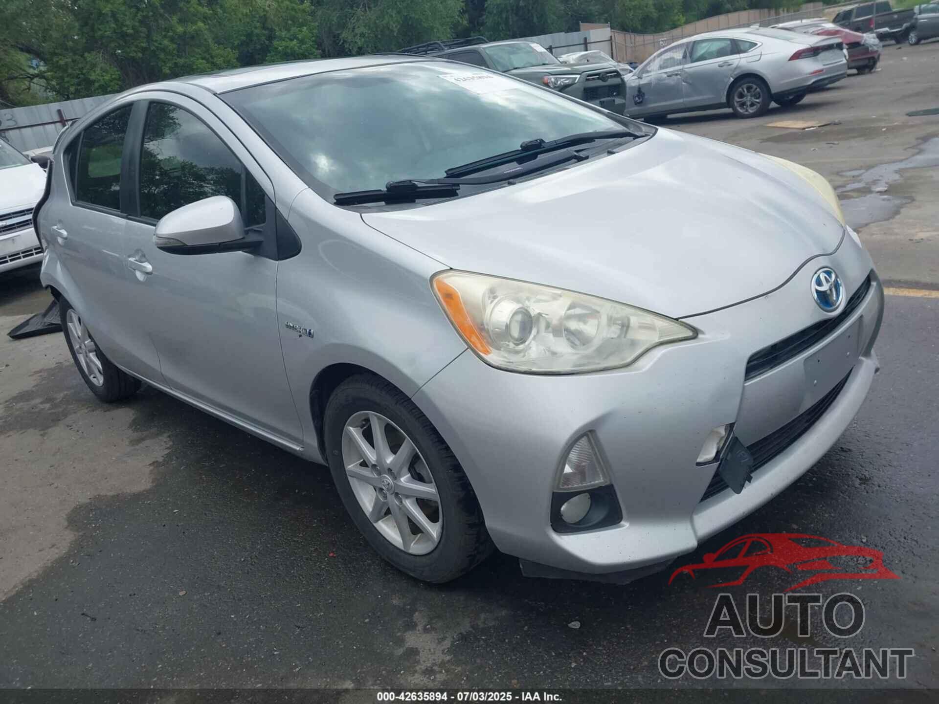 TOYOTA PRIUS C 2014 - JTDKDTB39E1059152