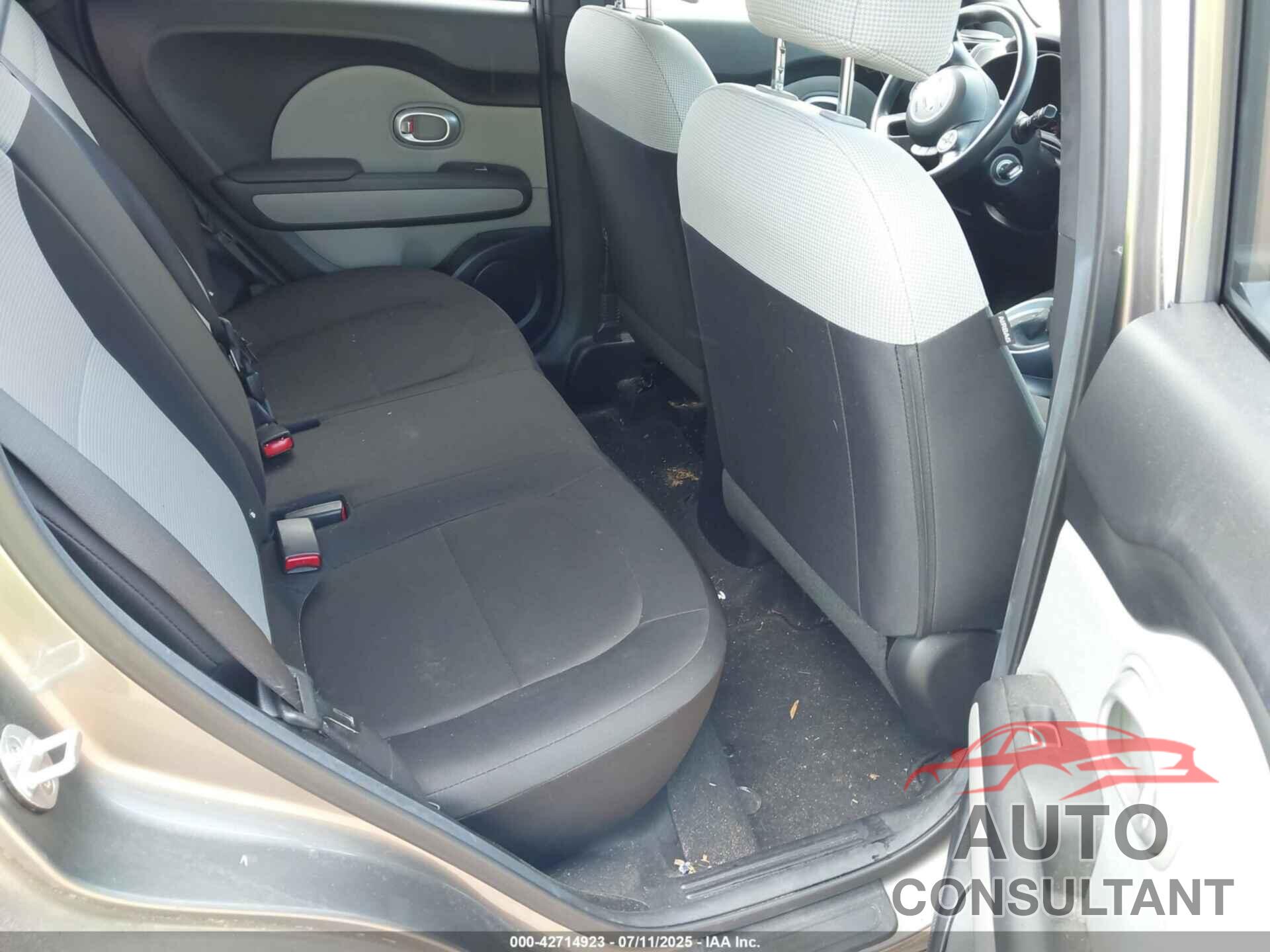 KIA SOUL 2017 - KNDJN2A25H7487765