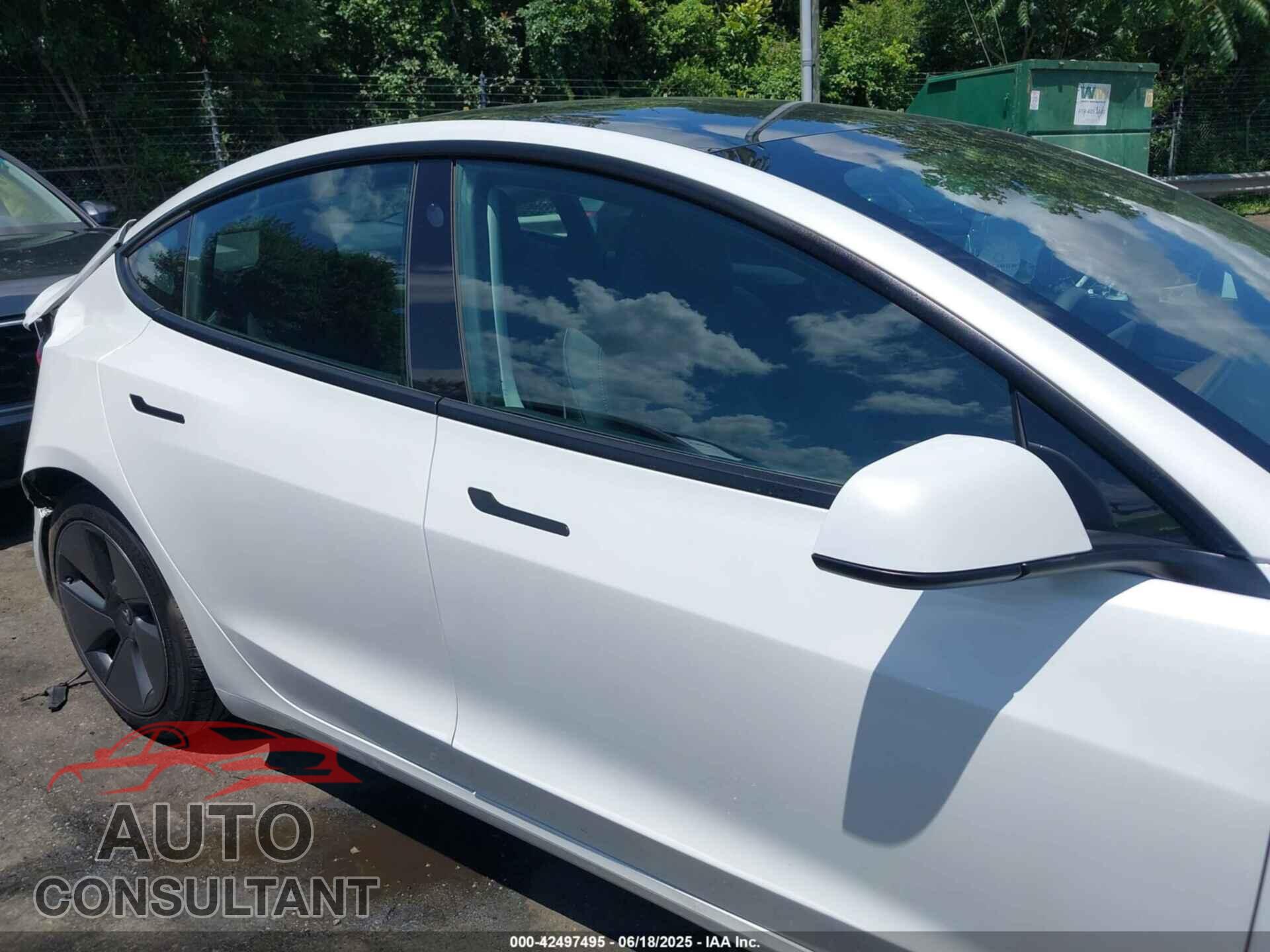 TESLA MODEL 3 2021 - 5YJ3E1EA3MF852100