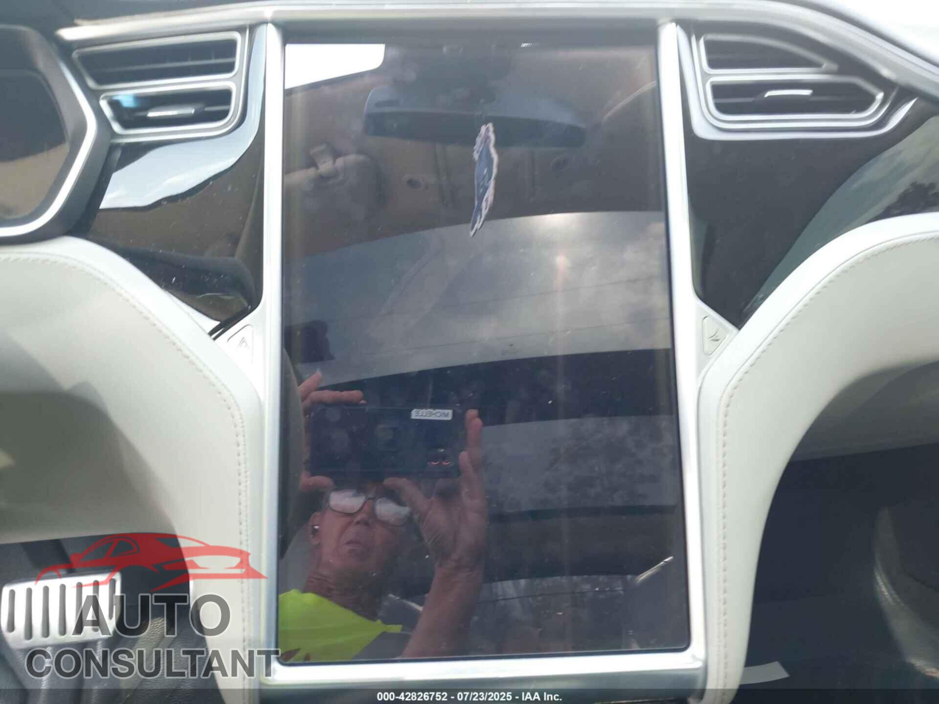 TESLA MODEL S 2014 - 5YJSA1H1XEFP40611