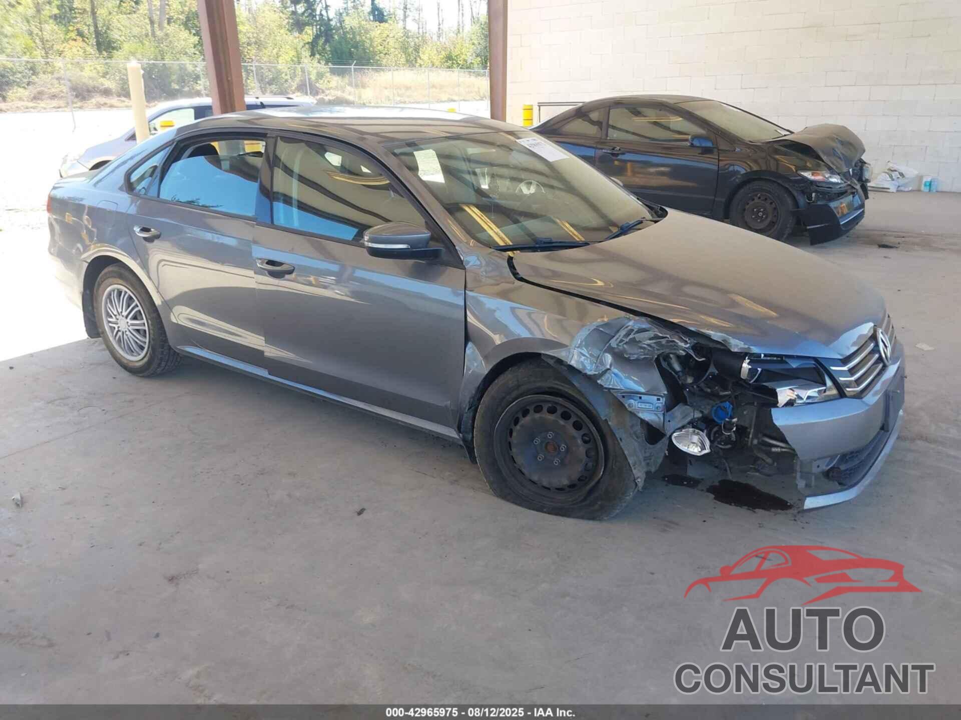 VOLKSWAGEN PASSAT 2014 - 1VWAP7A38EC008027