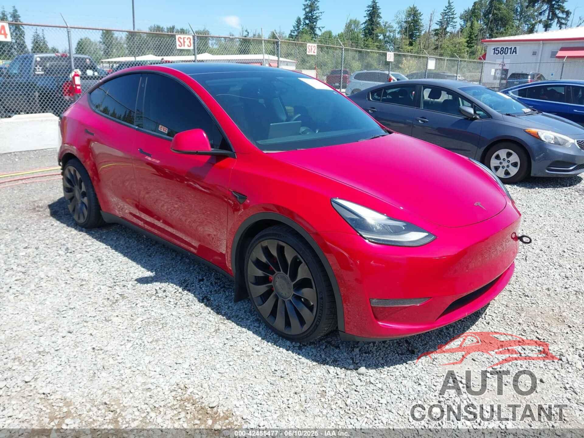 TESLA MODEL Y 2021 - 5YJYGDEF0MF268010