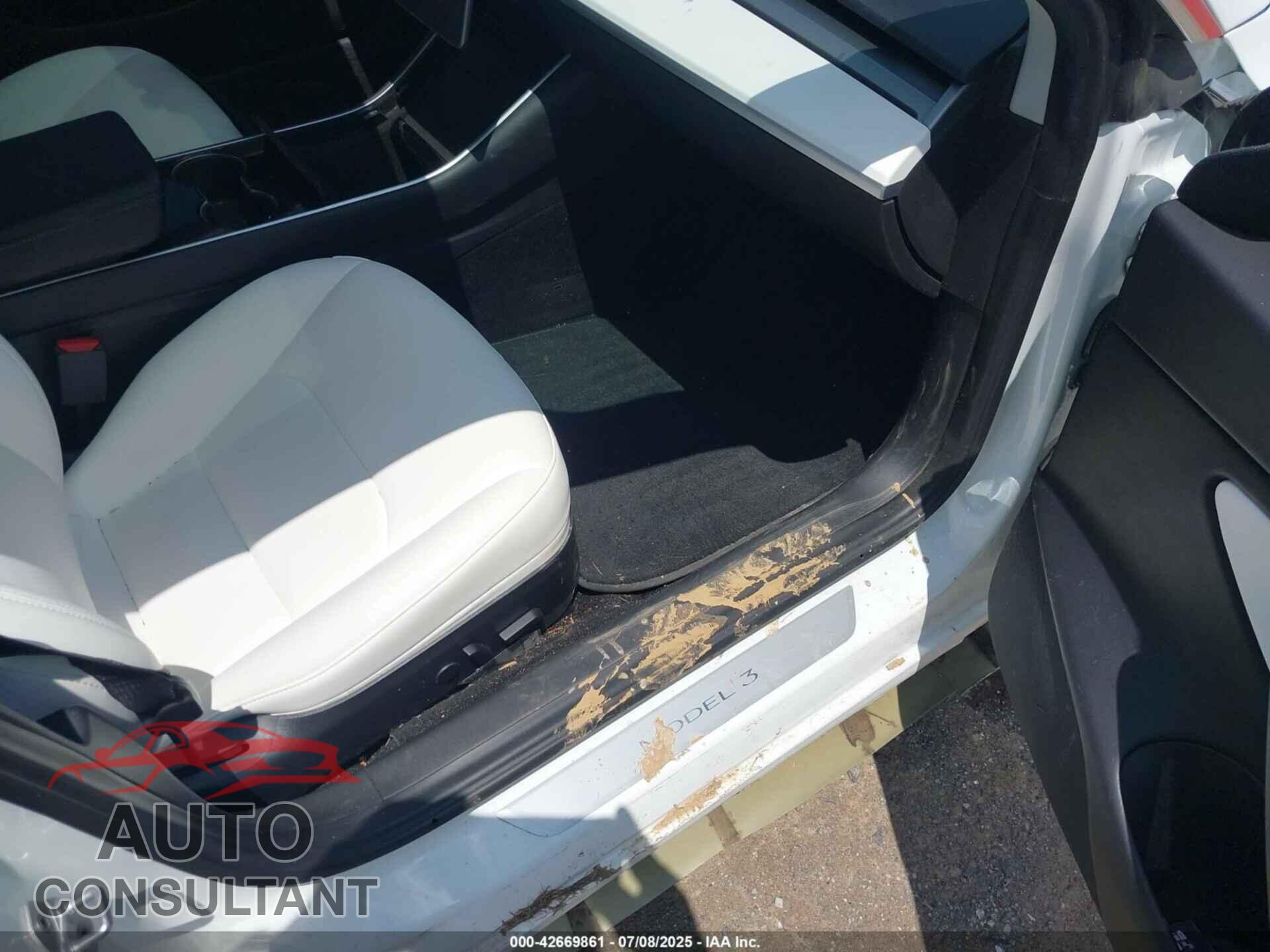 TESLA MODEL 3 2019 - 5YJ3E1EA2KF332578