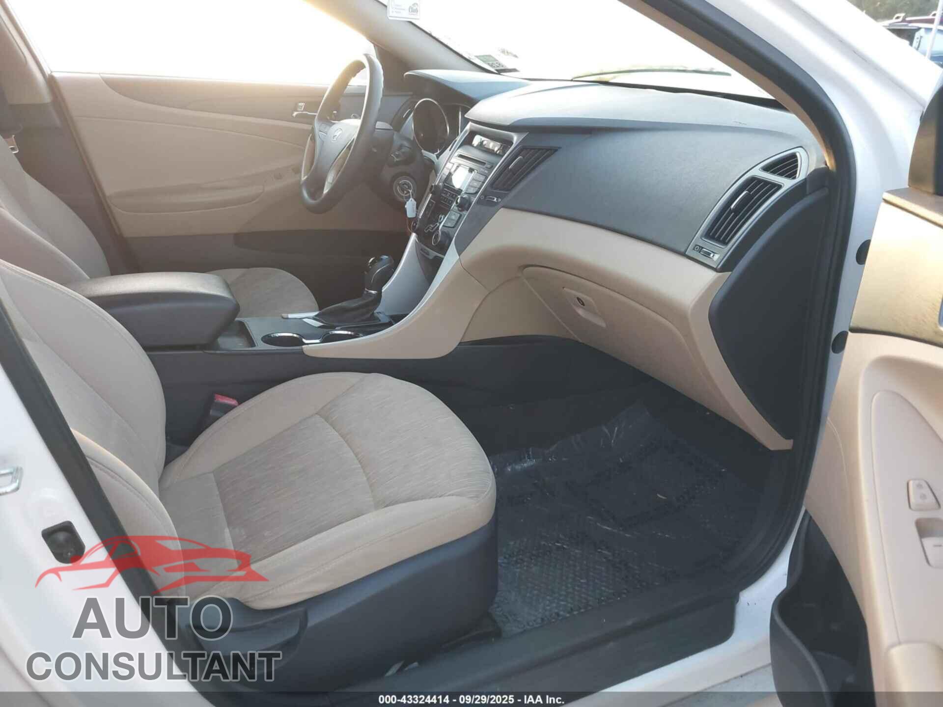 HYUNDAI SONATA 2012 - 5NPEB4AC7CH371017