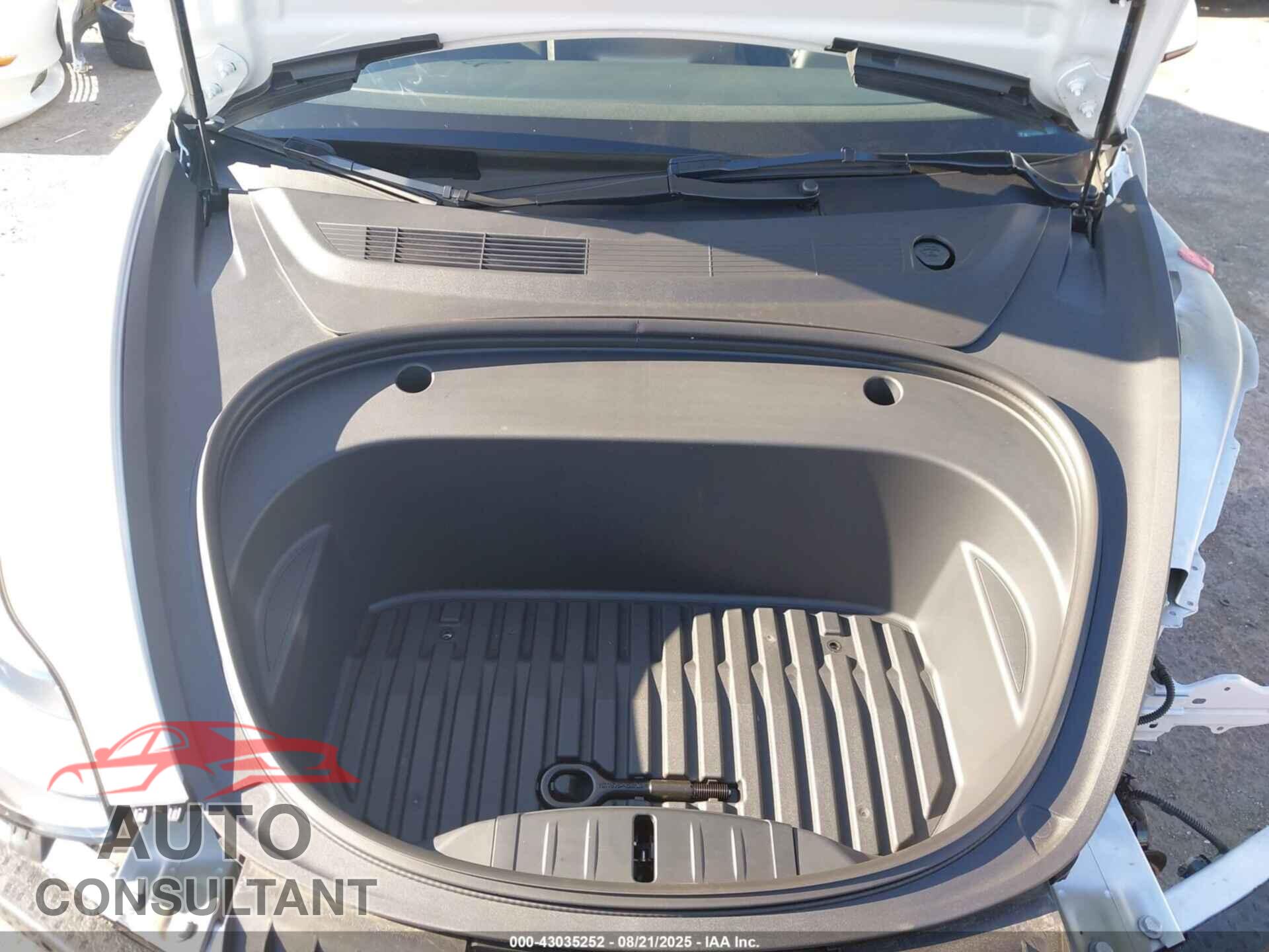 TESLA MODEL 3 2023 - 5YJ3E1EB5PF453041