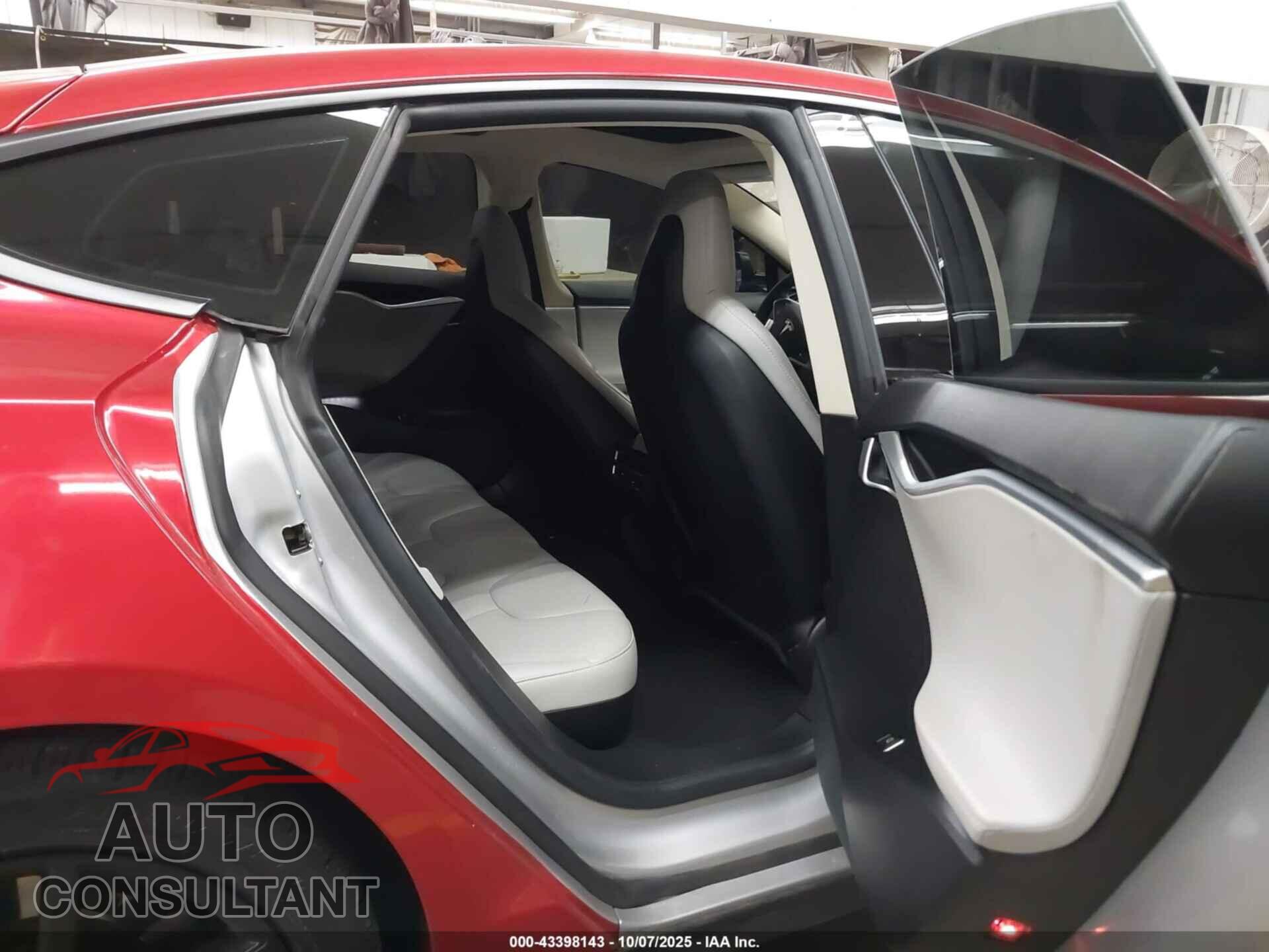 TESLA MODEL S 2013 - 5YJSA1CG9DFP20358