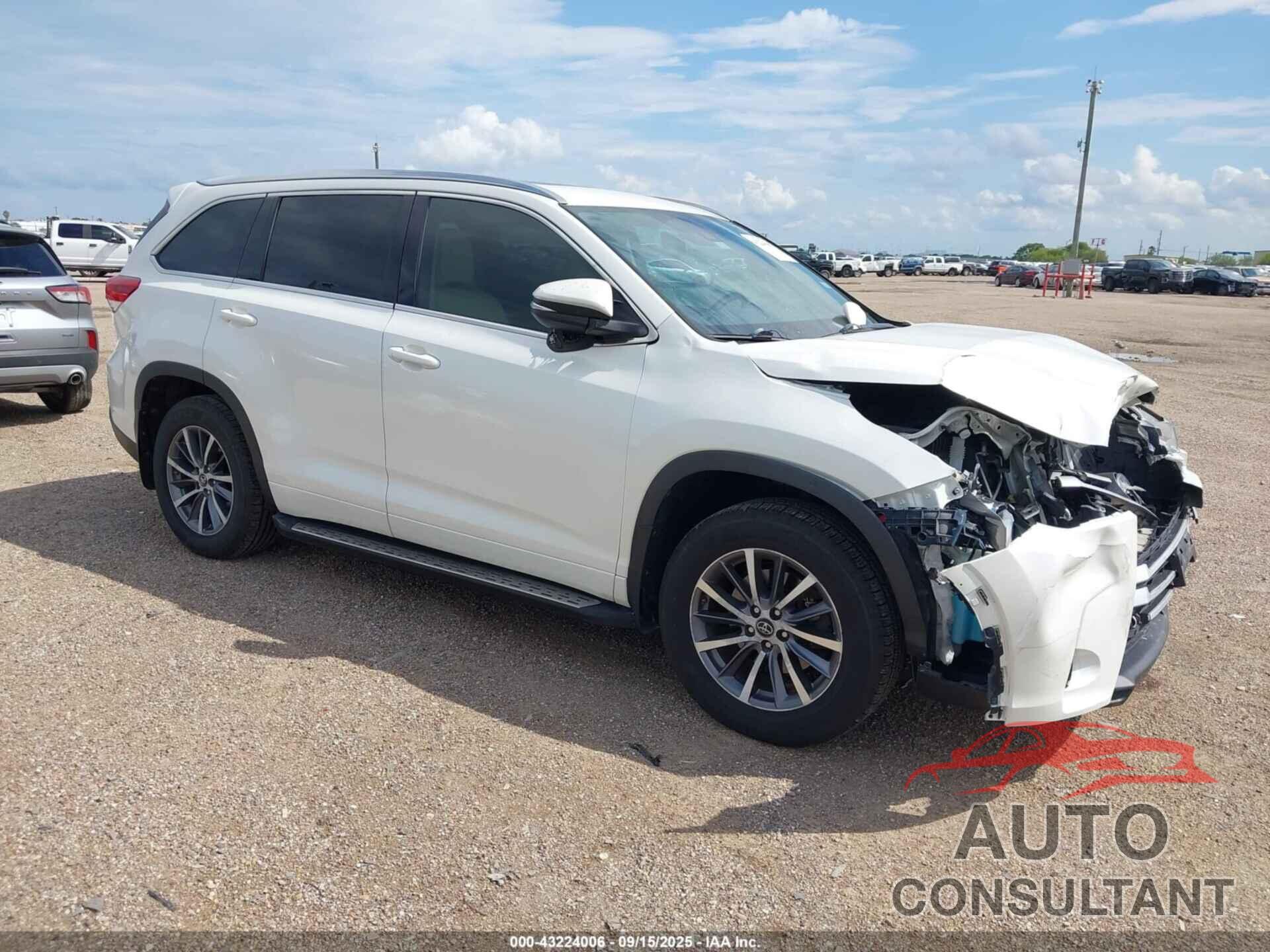 TOYOTA HIGHLANDER 2018 - 5TDKZRFH4JS541230