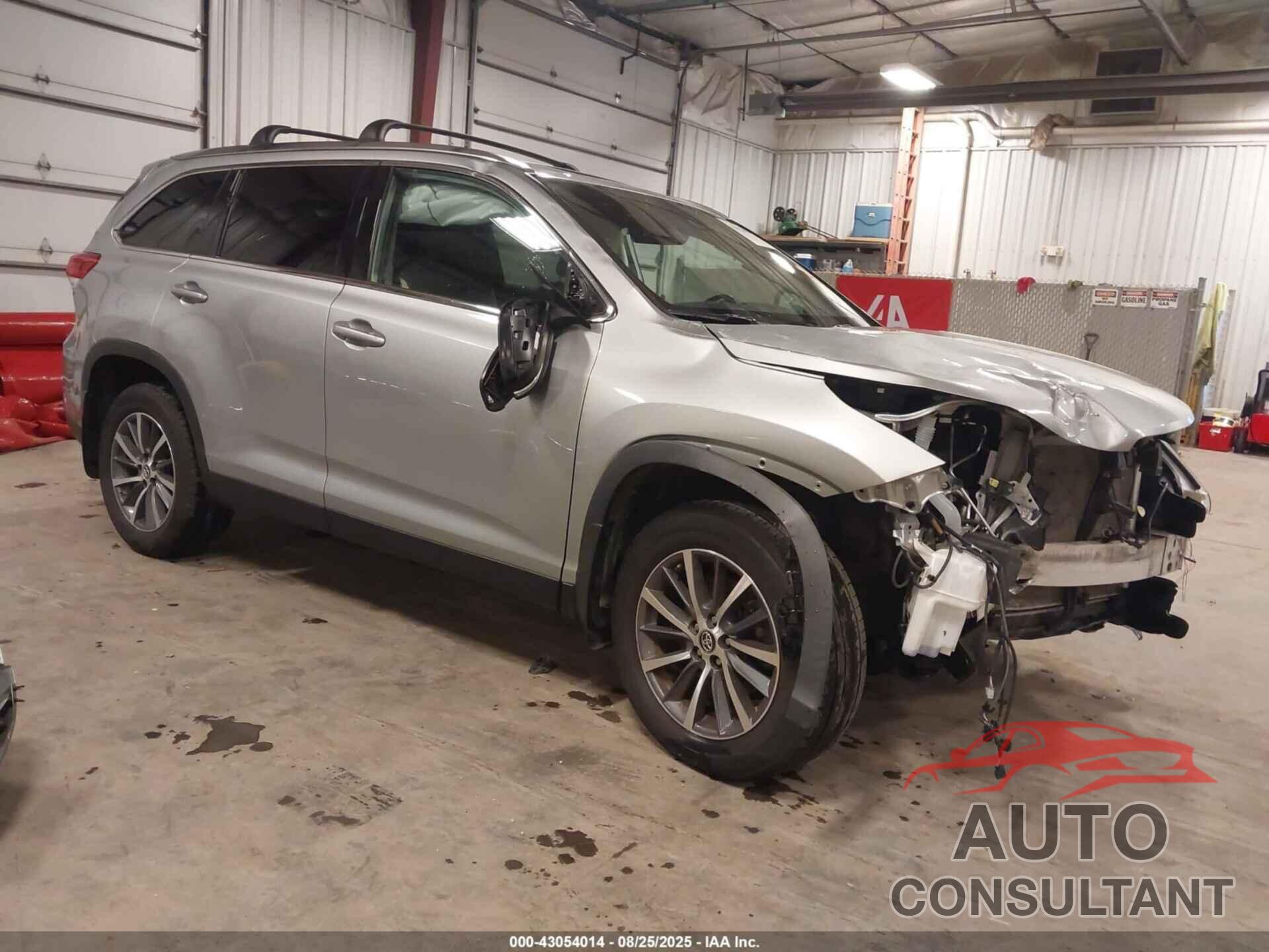 TOYOTA HIGHLANDER 2019 - 5TDJZRFH3KS997376