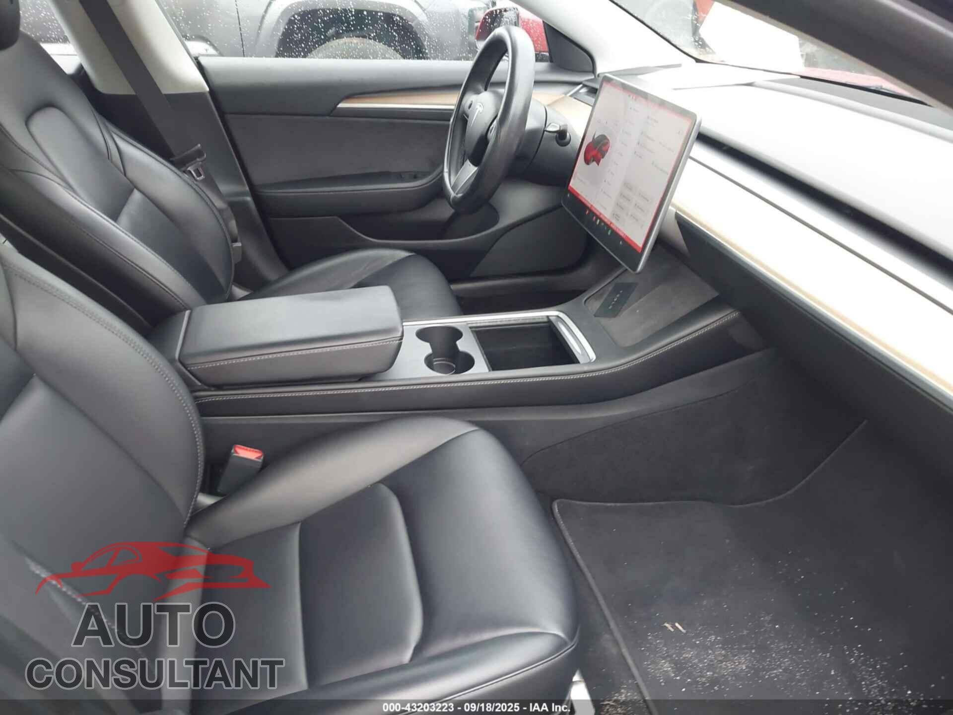 TESLA MODEL 3 2021 - 5YJ3E1EB9MF086608