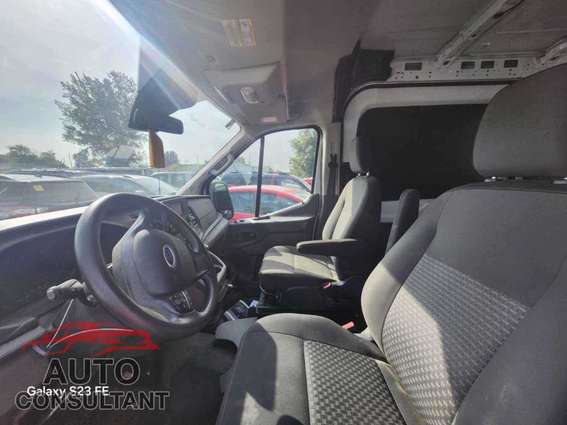 FORD TRANSIT-250 2020 - 1FTBR2C84LKA34530