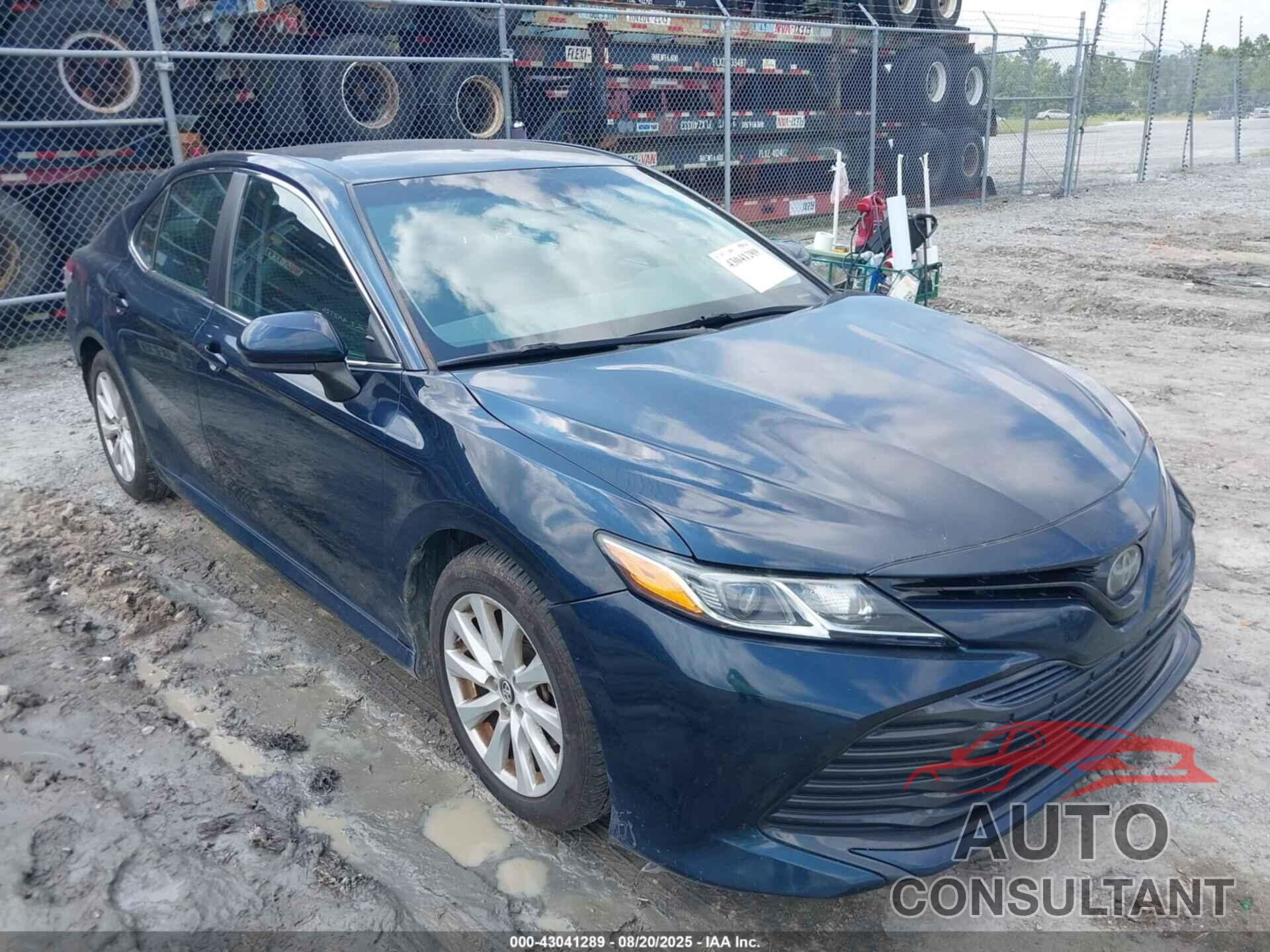 TOYOTA CAMRY 2018 - 4T1B11HK0JU619897