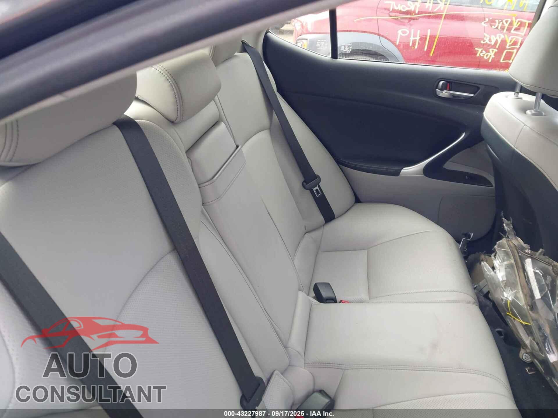 LEXUS IS 250 2012 - JTHCF5C20C5054197