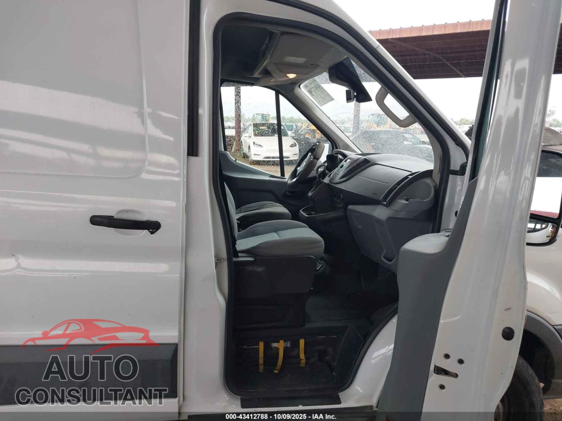 FORD TRANSIT-250 2015 - 1FTNR2CMXFKB08936