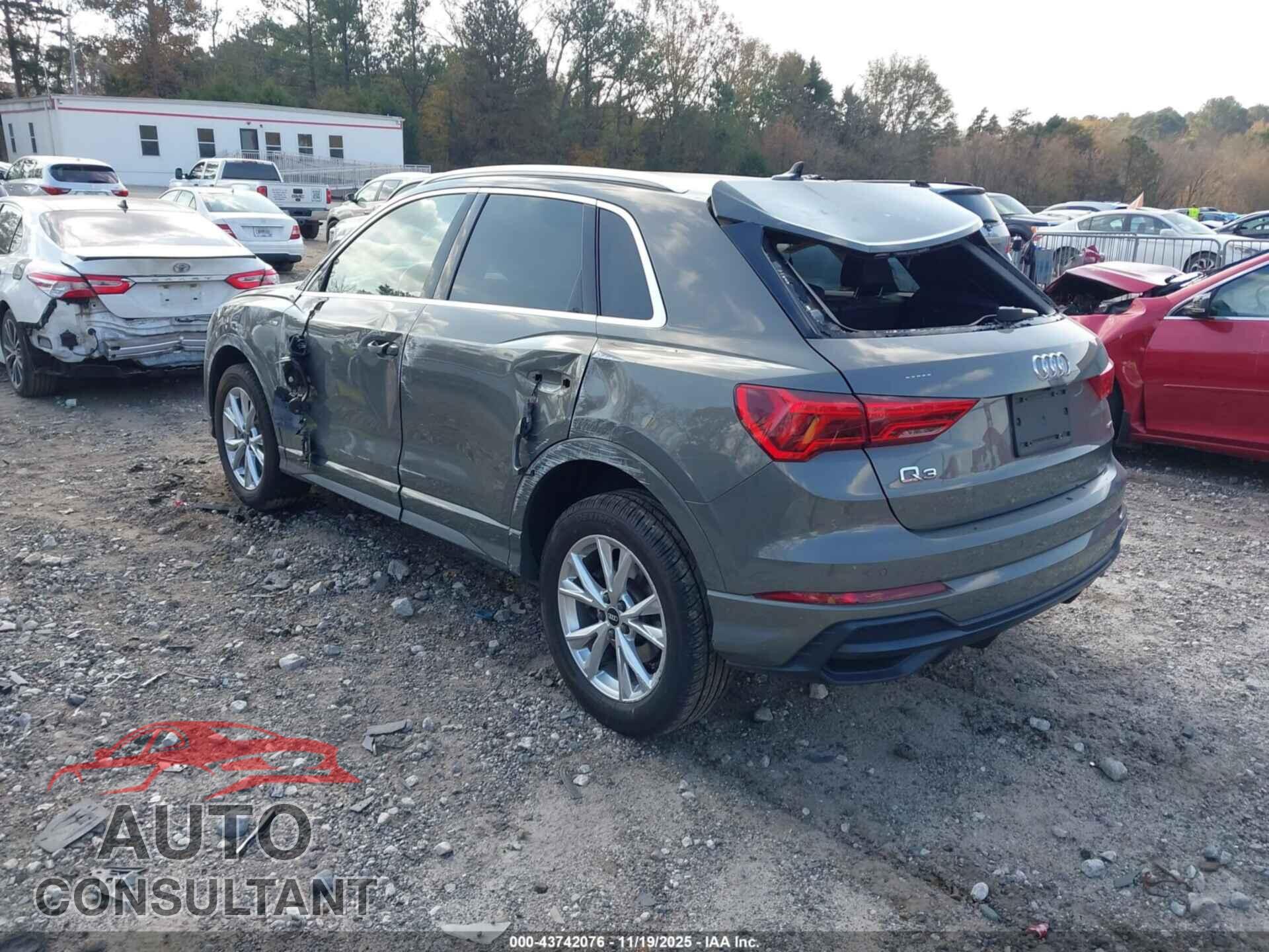 AUDI Q3 2021 - WA1DECF37M1034260
