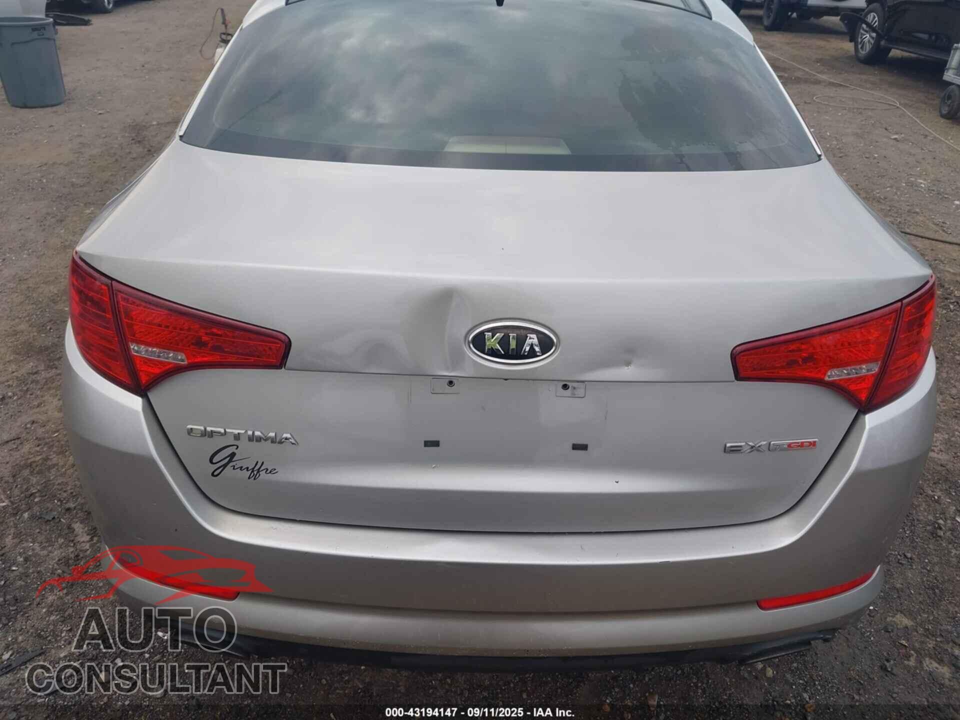 KIA OPTIMA 2011 - KNAGN4A67B5162477