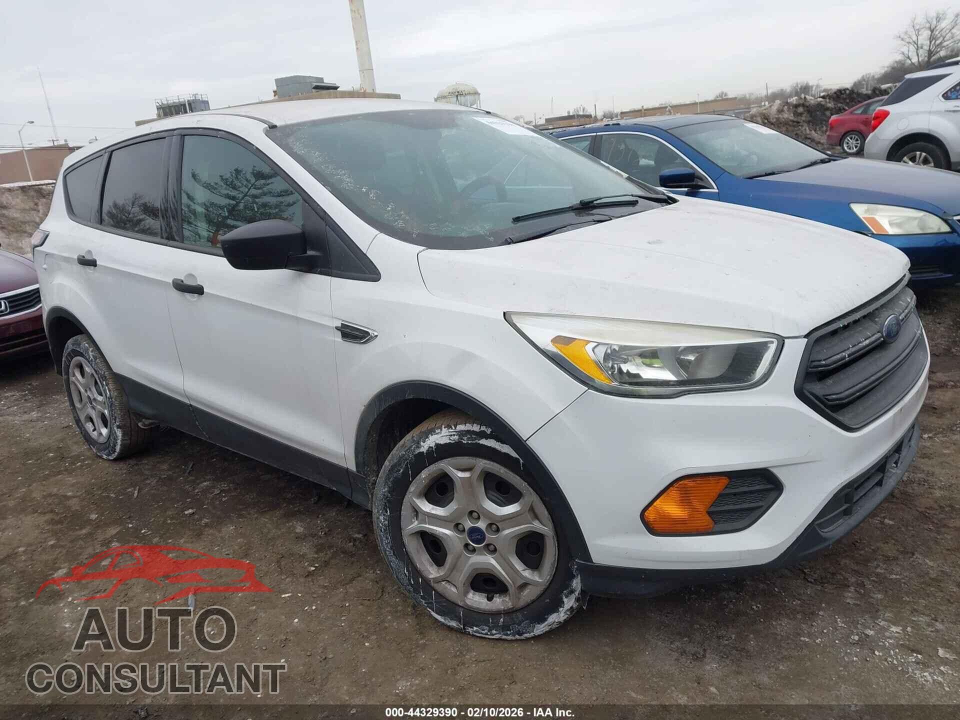 FORD ESCAPE 2017 - 1FMCU0F79HUB03729