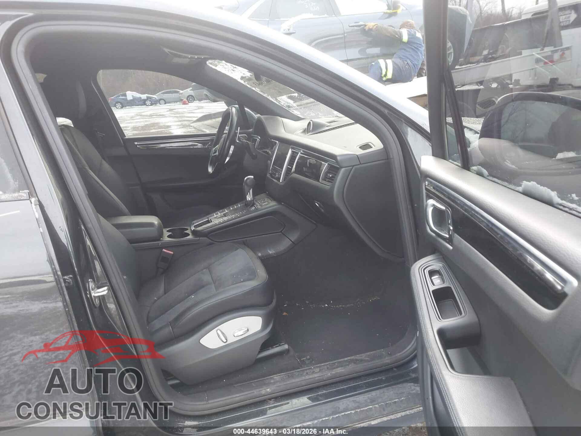 PORSCHE MACAN 2017 - WP1AA2A57HLB06400