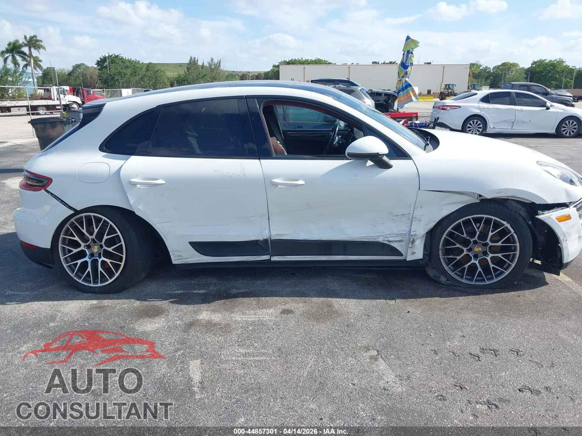 PORSCHE MACAN 2017 - WP1AA2A50HLB00941
