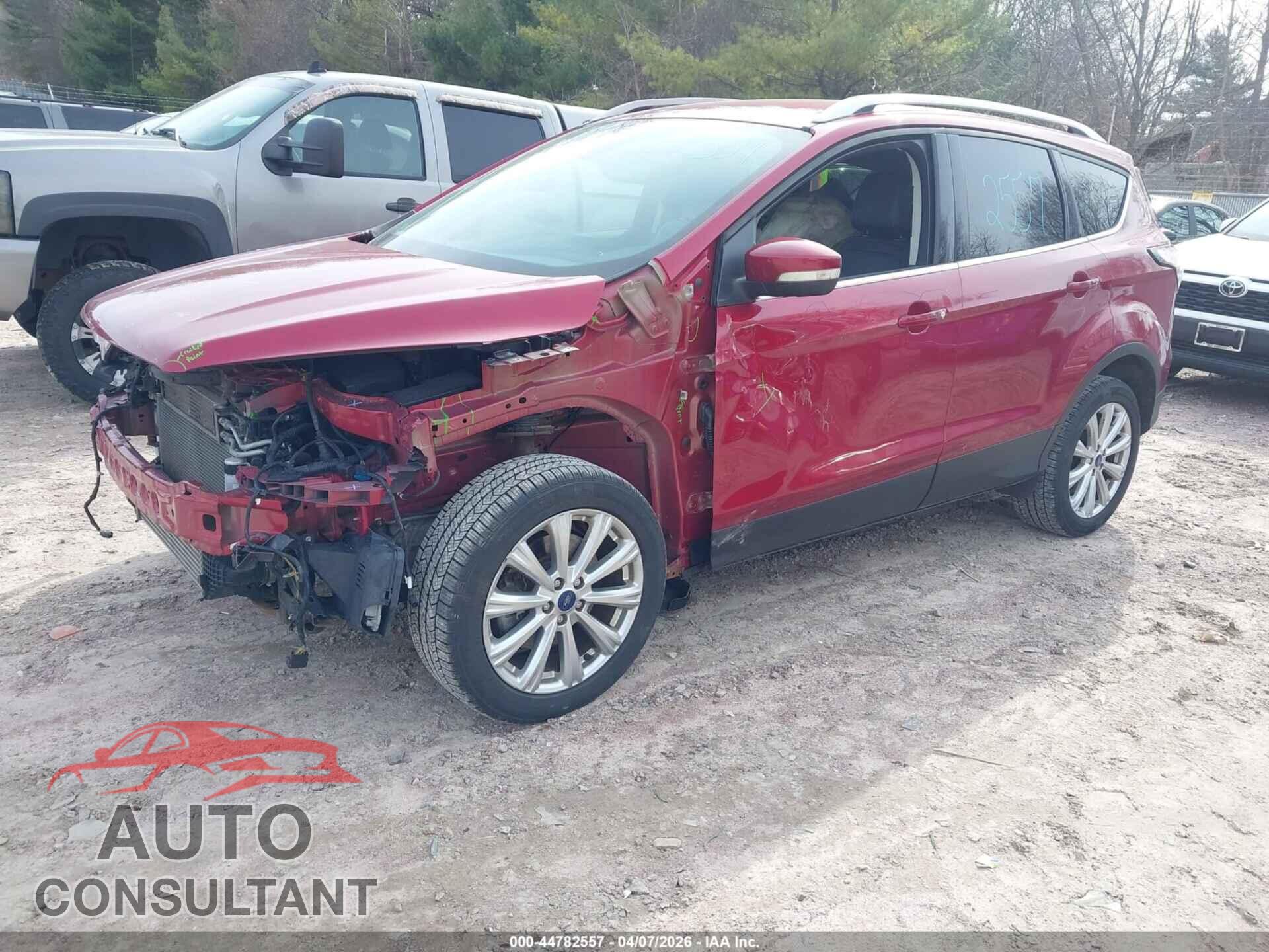 FORD ESCAPE 2017 - 1FMCU9J99HUC66832