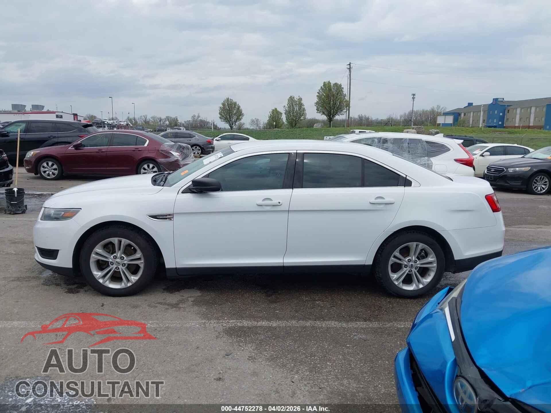FORD TAURUS 2015 - 1FAHP2D86FG143826