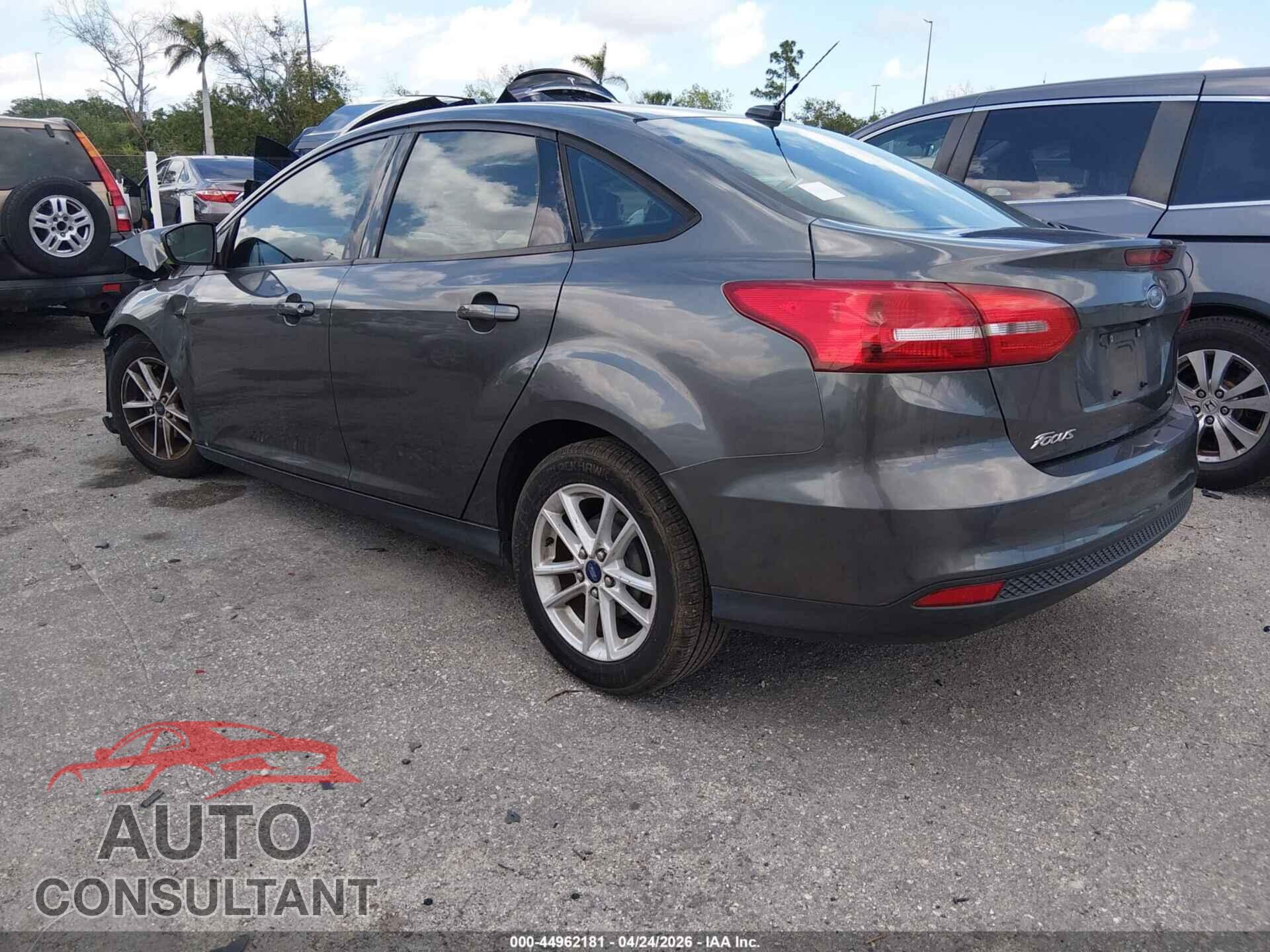 FORD FOCUS 2015 - 1FADP3F26FL290071