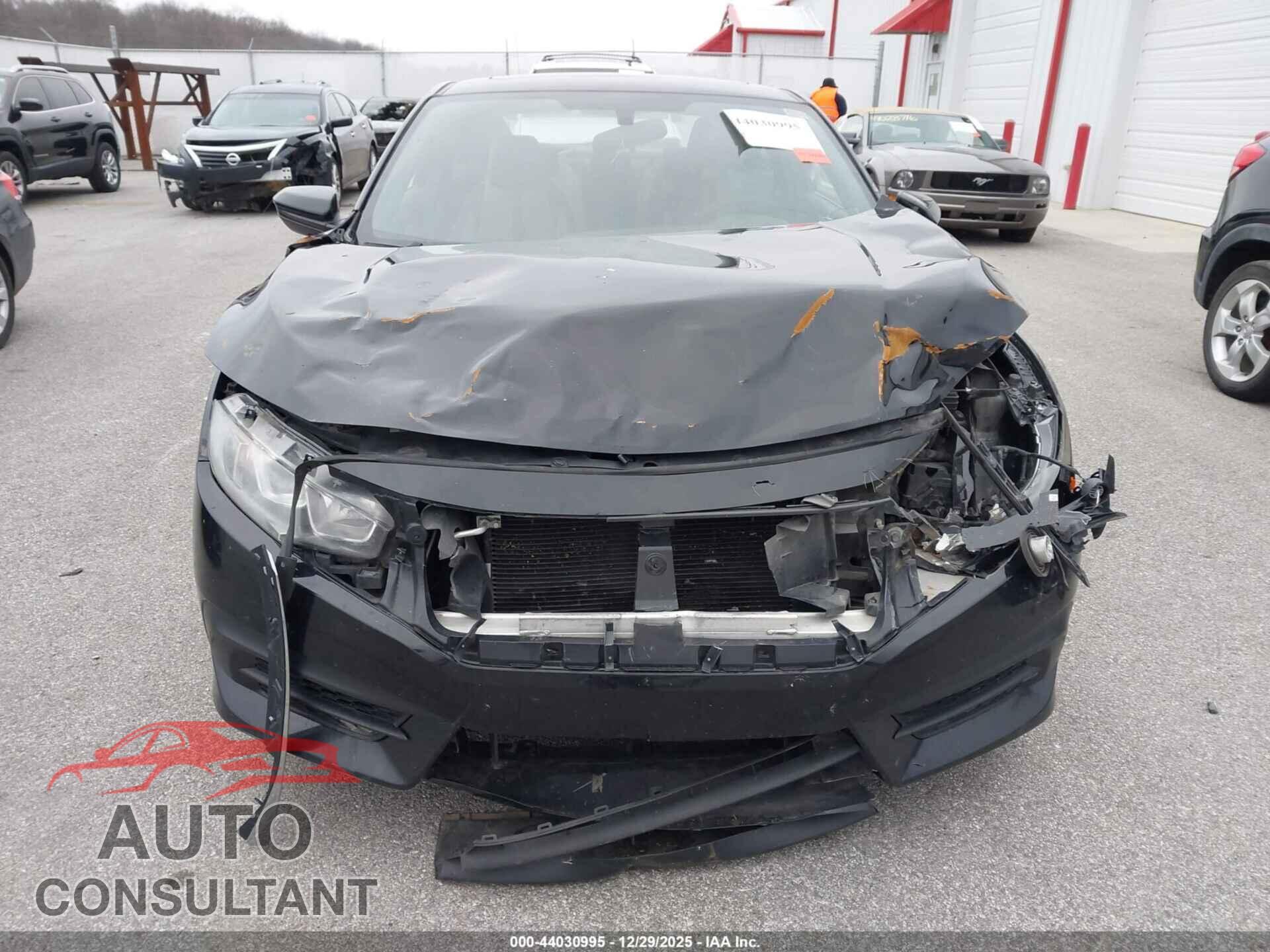 HONDA CIVIC 2017 - 2HGFC4B02HH304302
