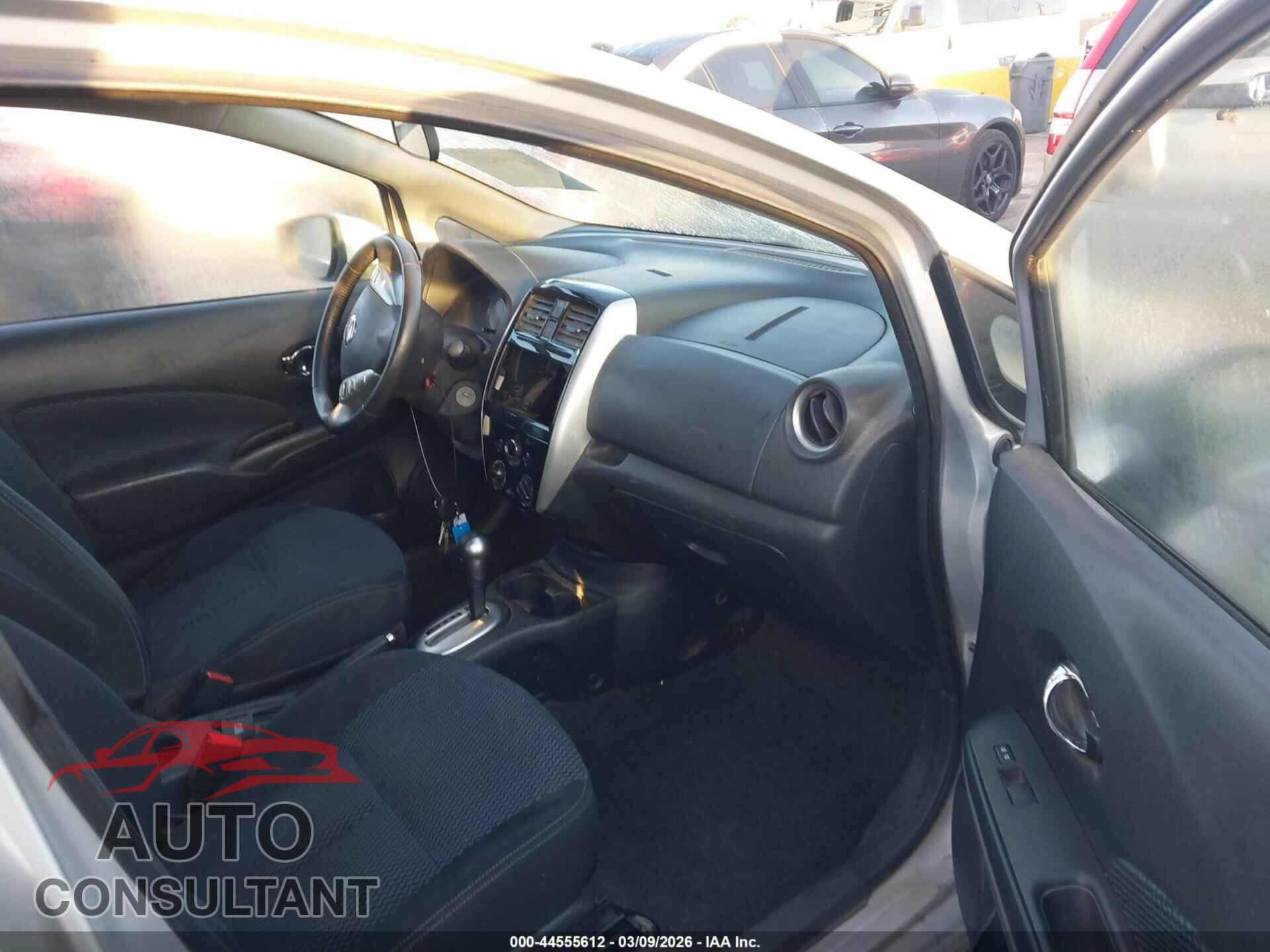 NISSAN VERSA NOTE 2015 - 3N1CE2CP7FL403054