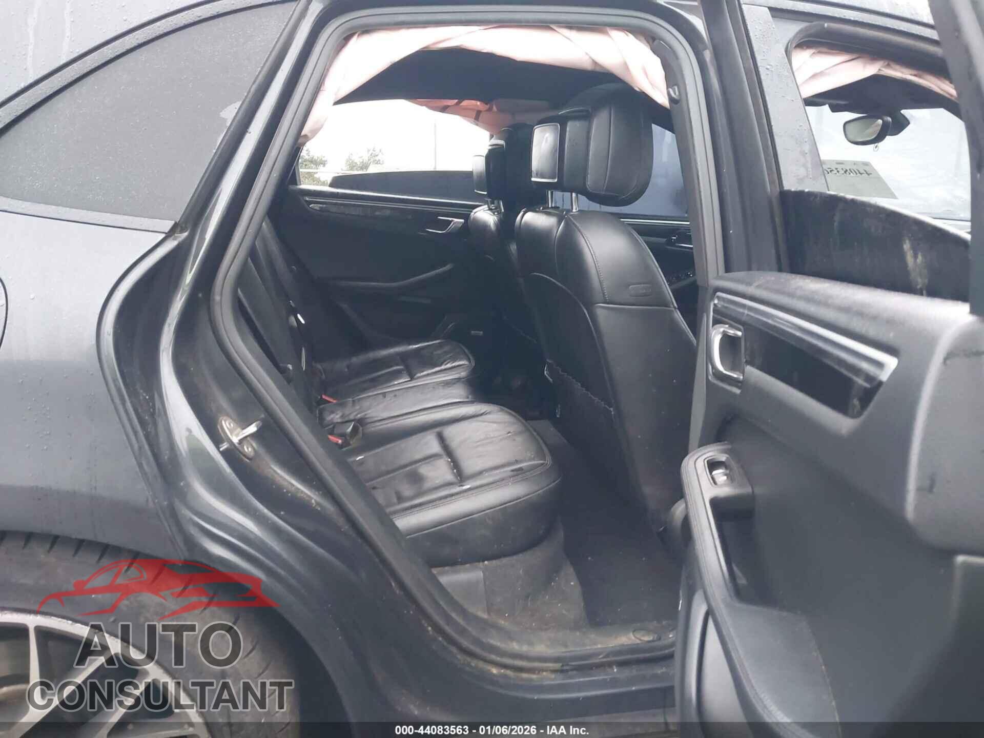 PORSCHE MACAN 2018 - WP1AA2A56JLB04210