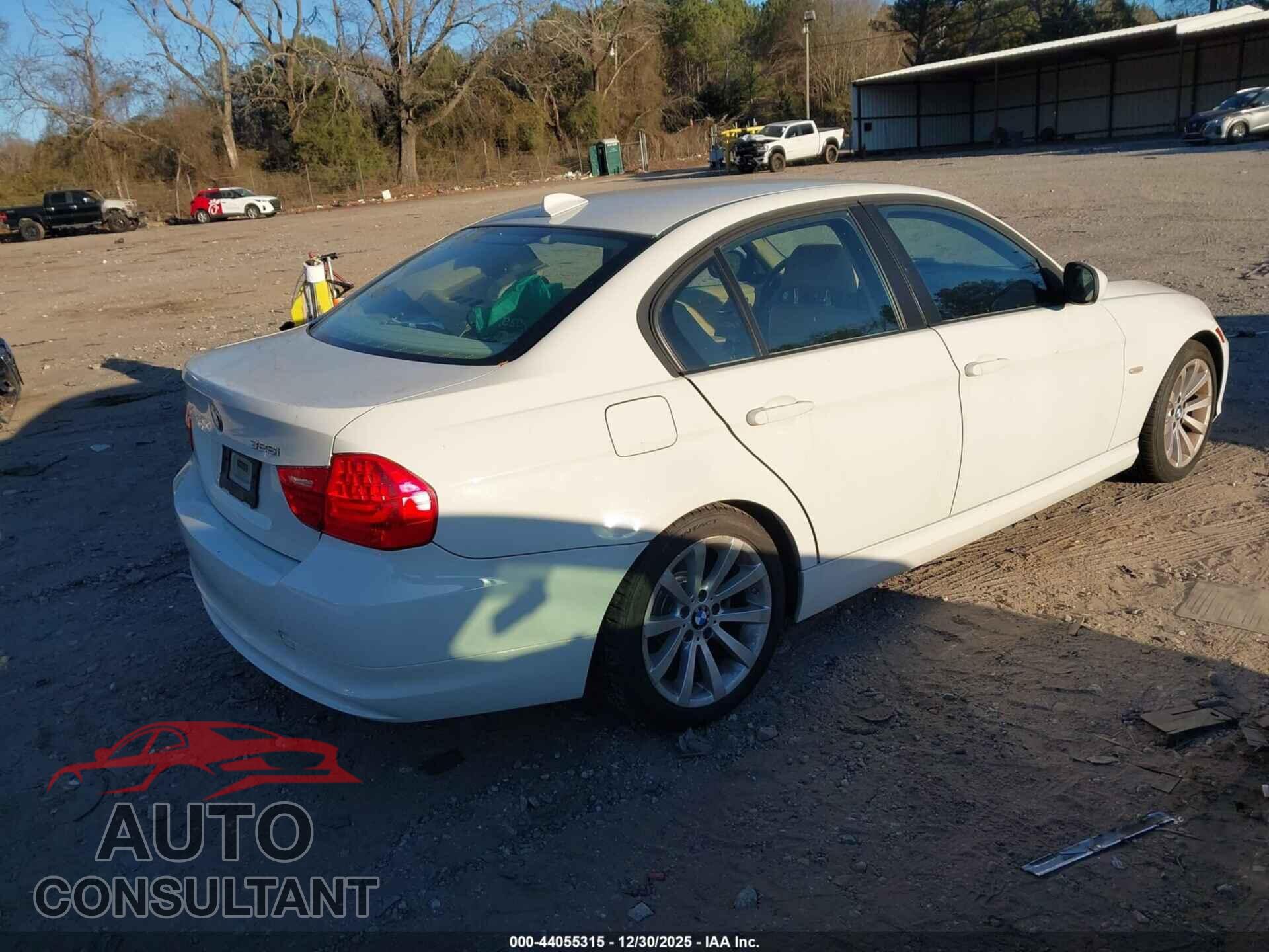 BMW 328I 2011 - WBAPH7C51BE683305