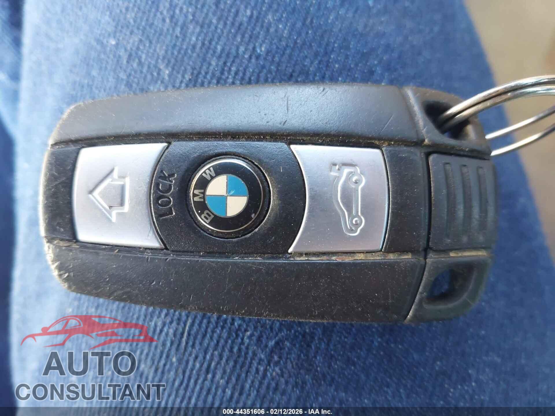 BMW 328I 2011 - WBAPH7C50BE678029