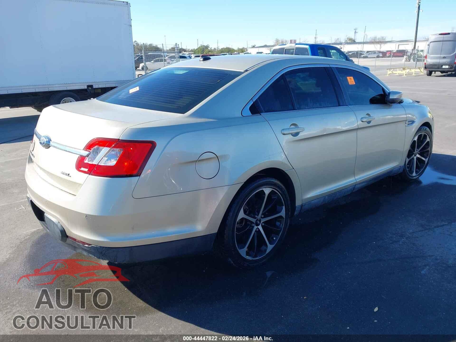 FORD TAURUS 2011 - 1FAHP2EW2BG125895